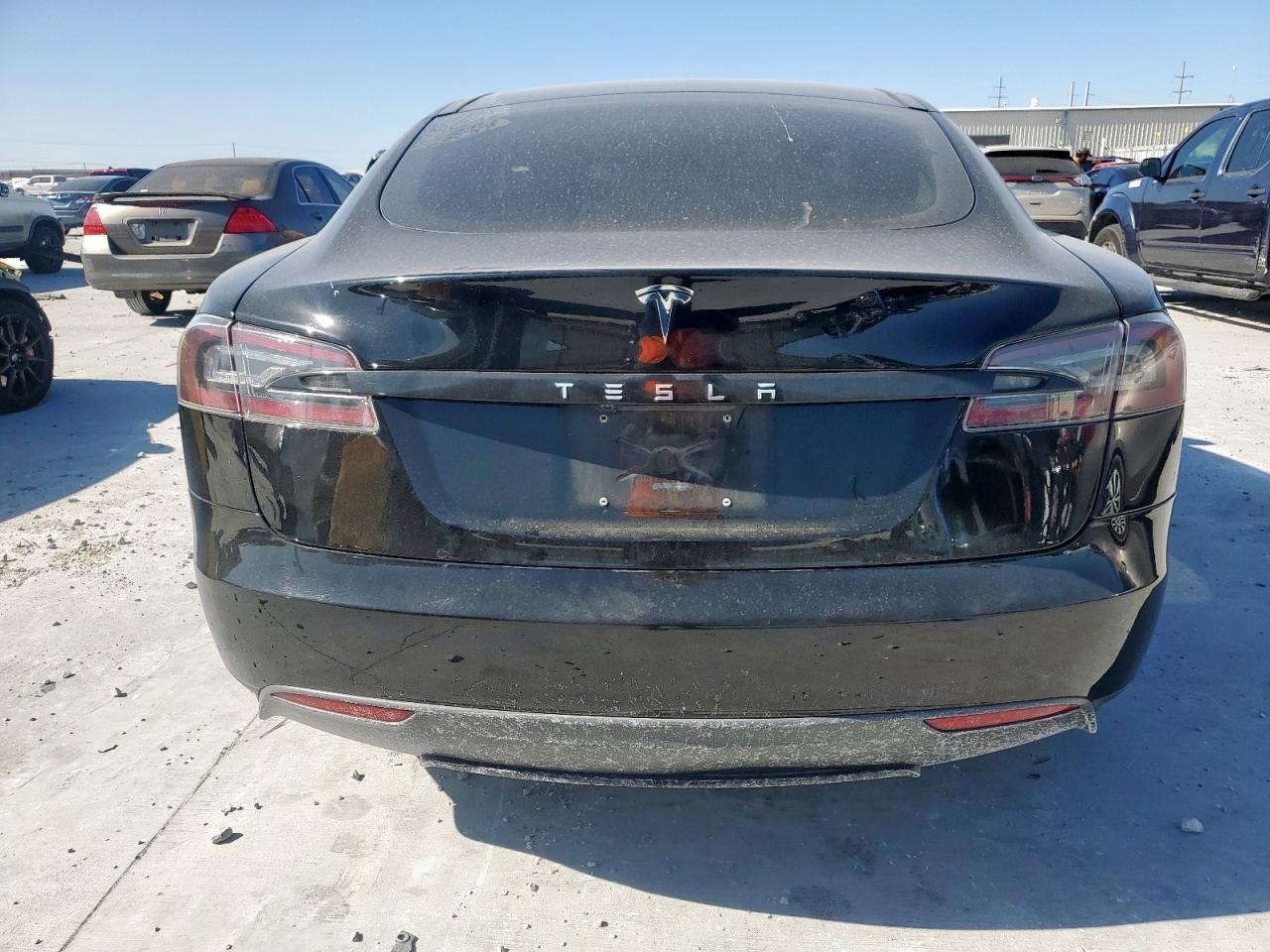 2014 Tesla Model S Black vin: 5YJSA1H18EFP29137