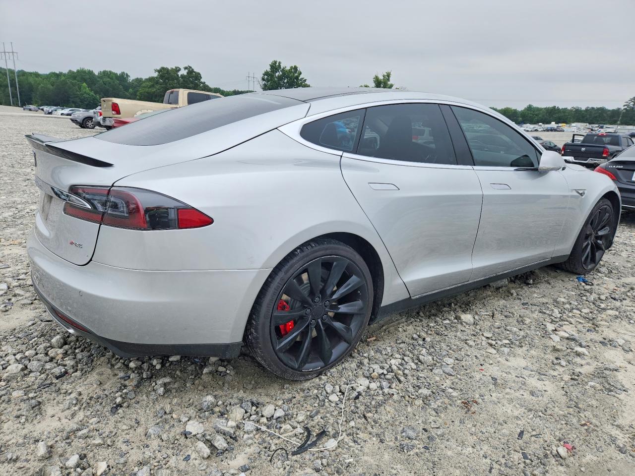 2014 Tesla Model S Silver vin: 5YJSA1H18EFP31745