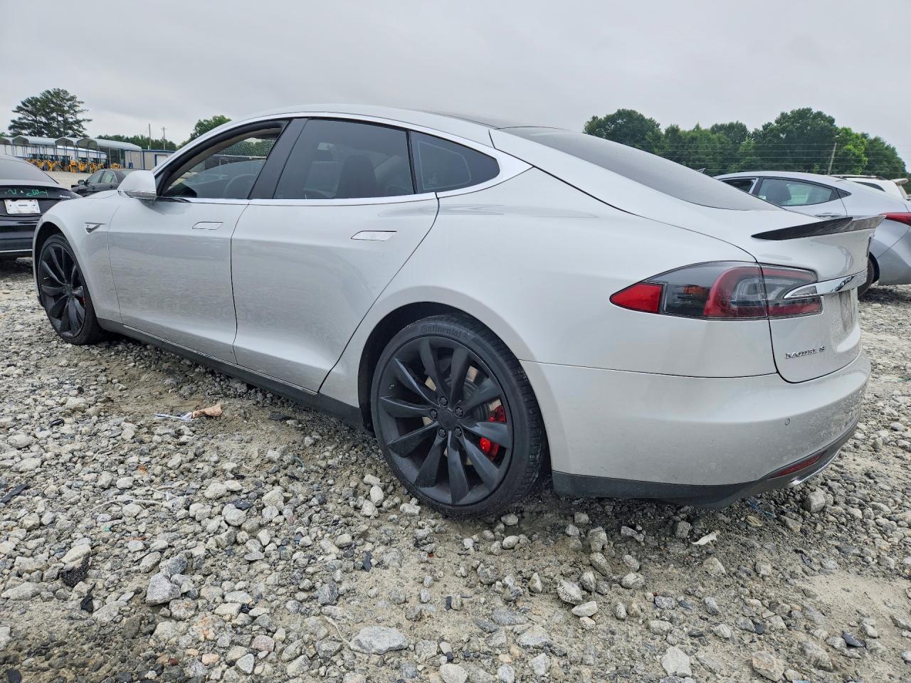 2014 Tesla Model S Silver vin: 5YJSA1H18EFP31745