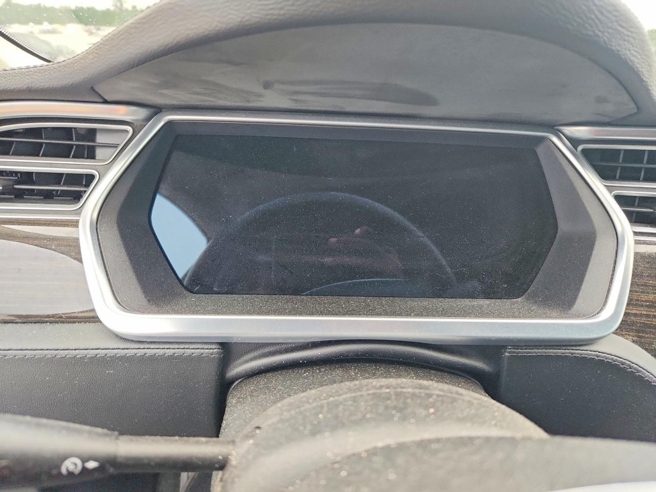 2014 Tesla Model S Silver vin: 5YJSA1H18EFP31745