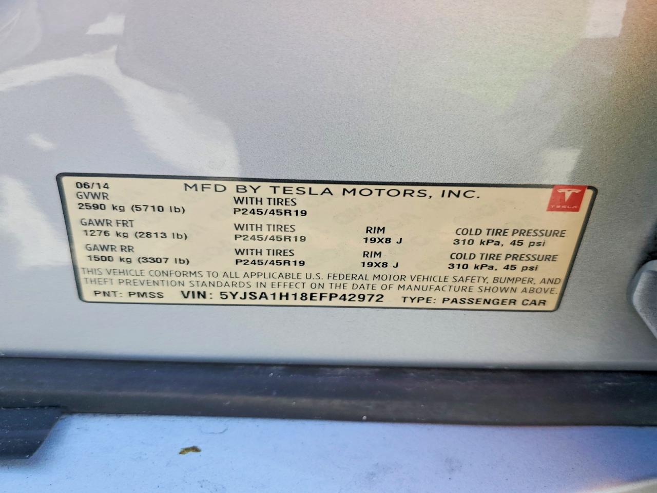 2014 Tesla Model S Серебряный vin: 5YJSA1H18EFP42972