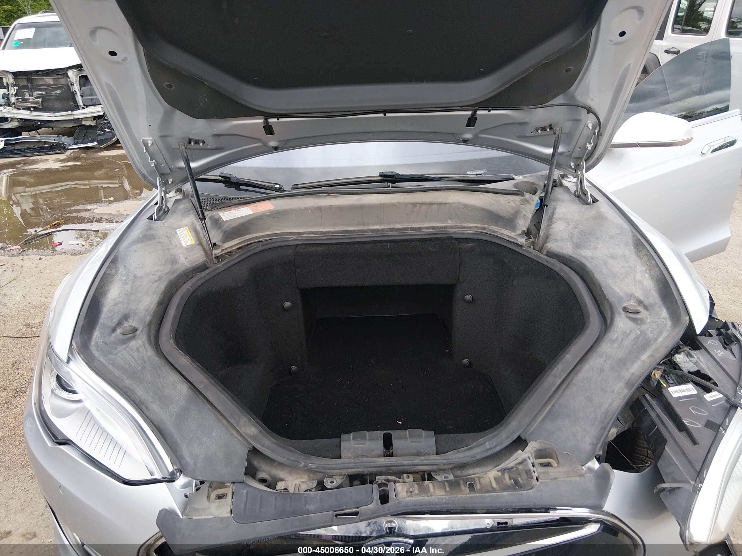 2014 Tesla Model S P85 Silver vin: 5YJSA1H18EFP45354