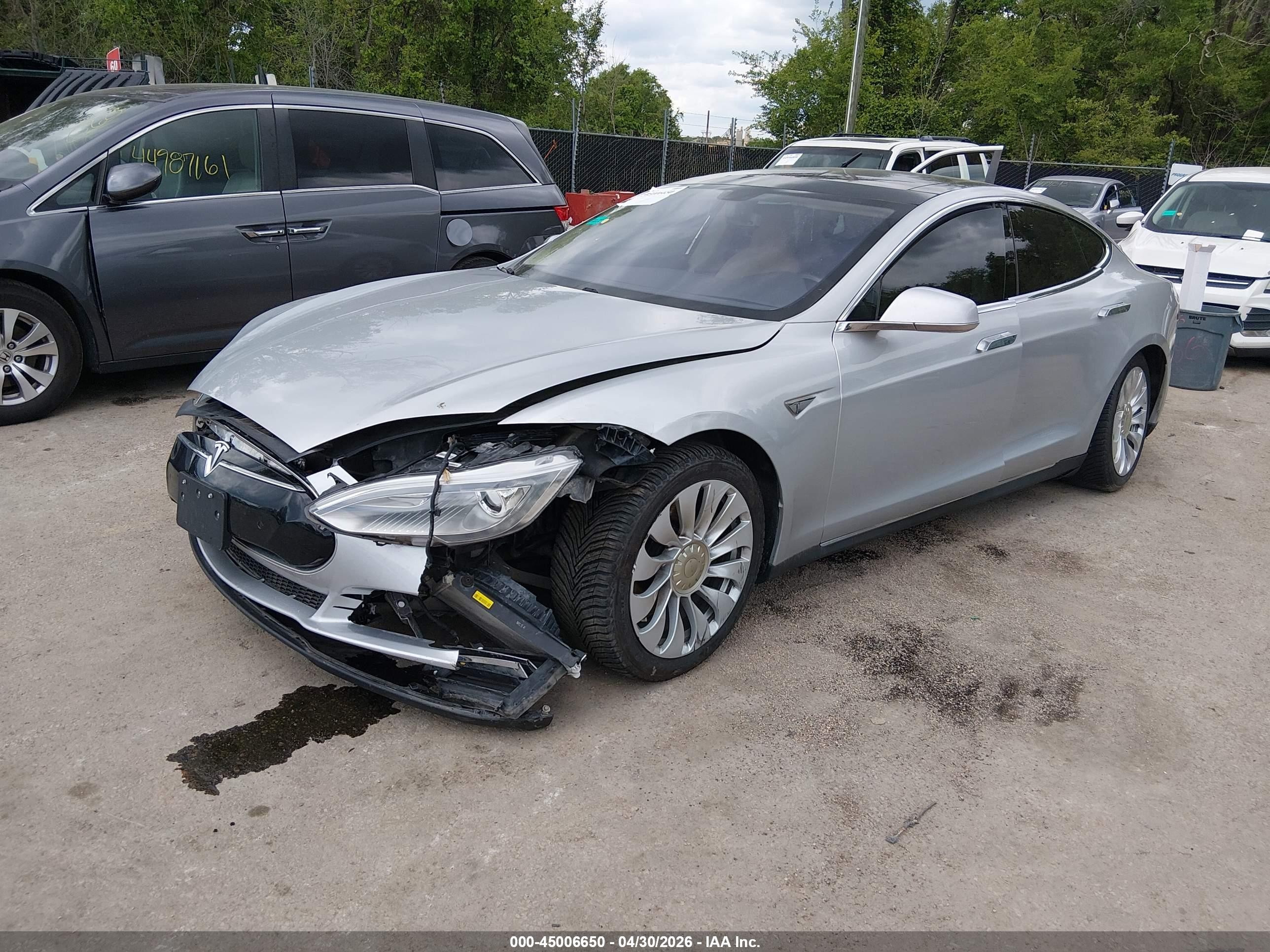 2014 Tesla Model S P85 Silver vin: 5YJSA1H18EFP45354