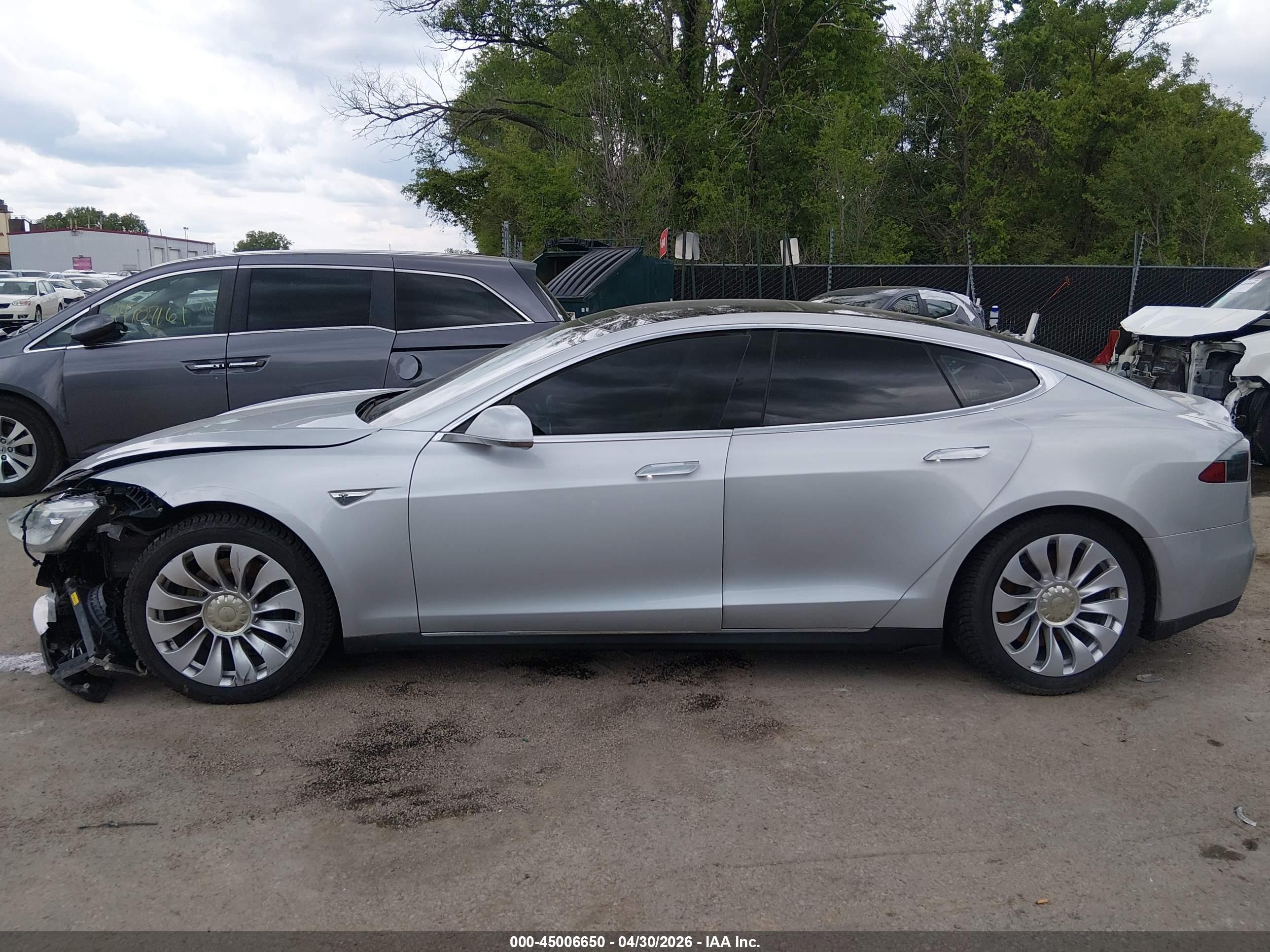 2014 Tesla Model S P85 Silver vin: 5YJSA1H18EFP45354