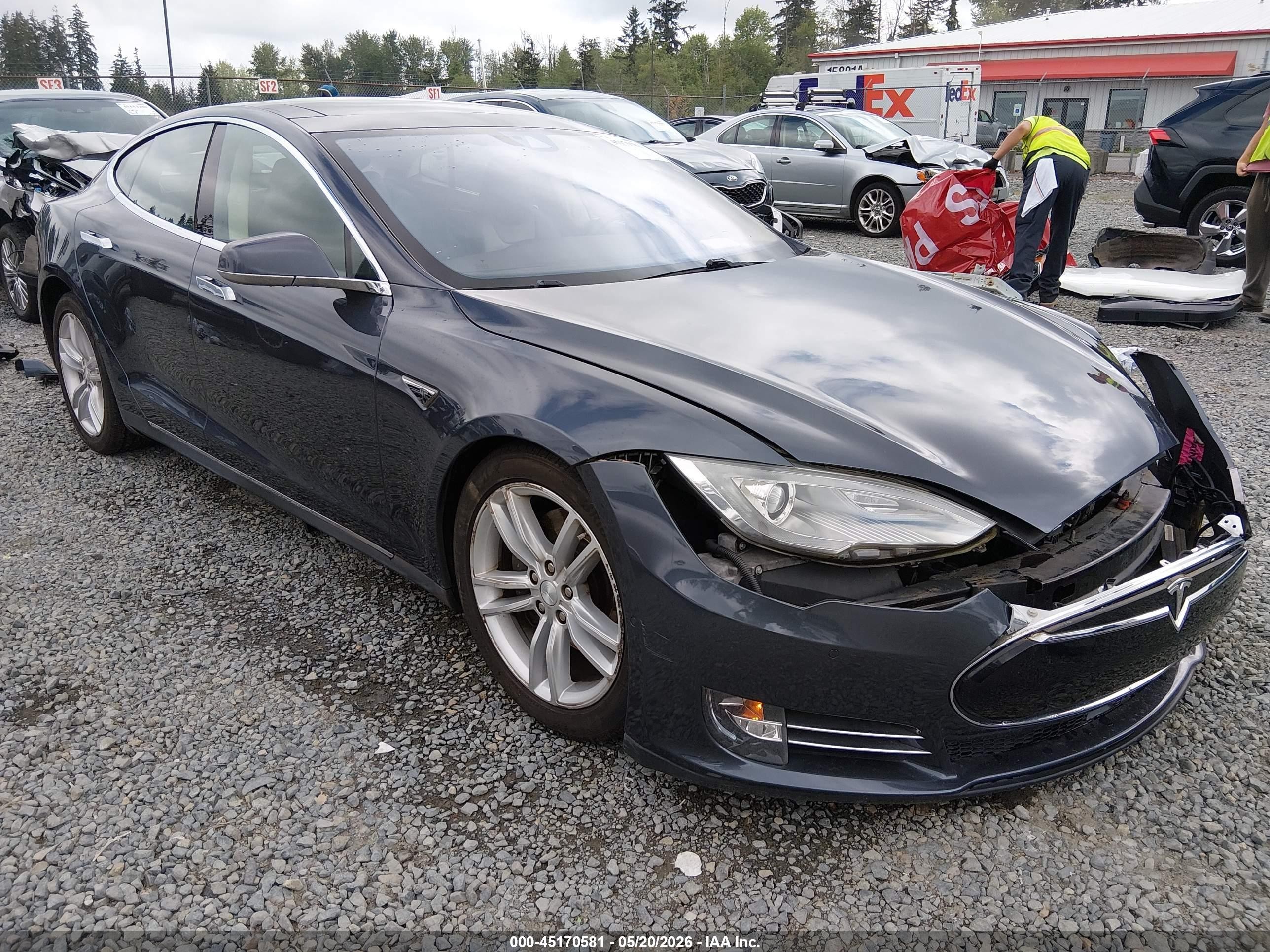 2014 Tesla Model S P85 Gray vin: 5YJSA1H18EFP53633