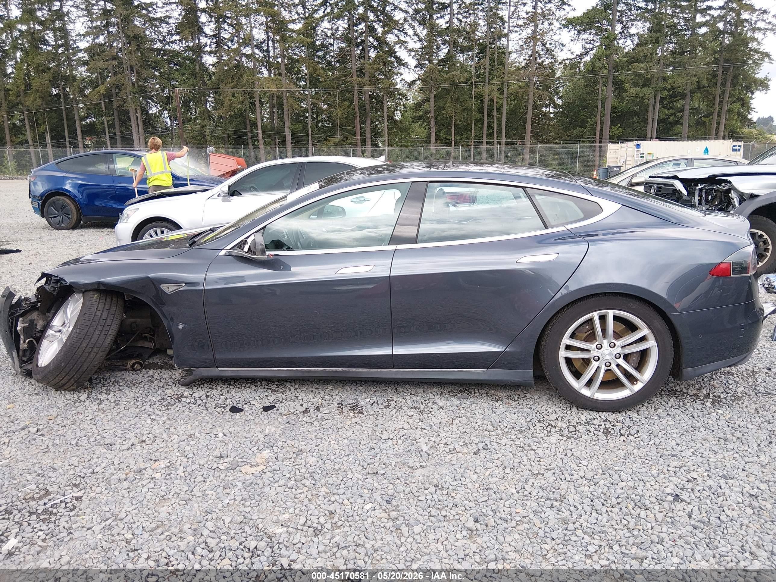 2014 Tesla Model S P85 Gray vin: 5YJSA1H18EFP53633