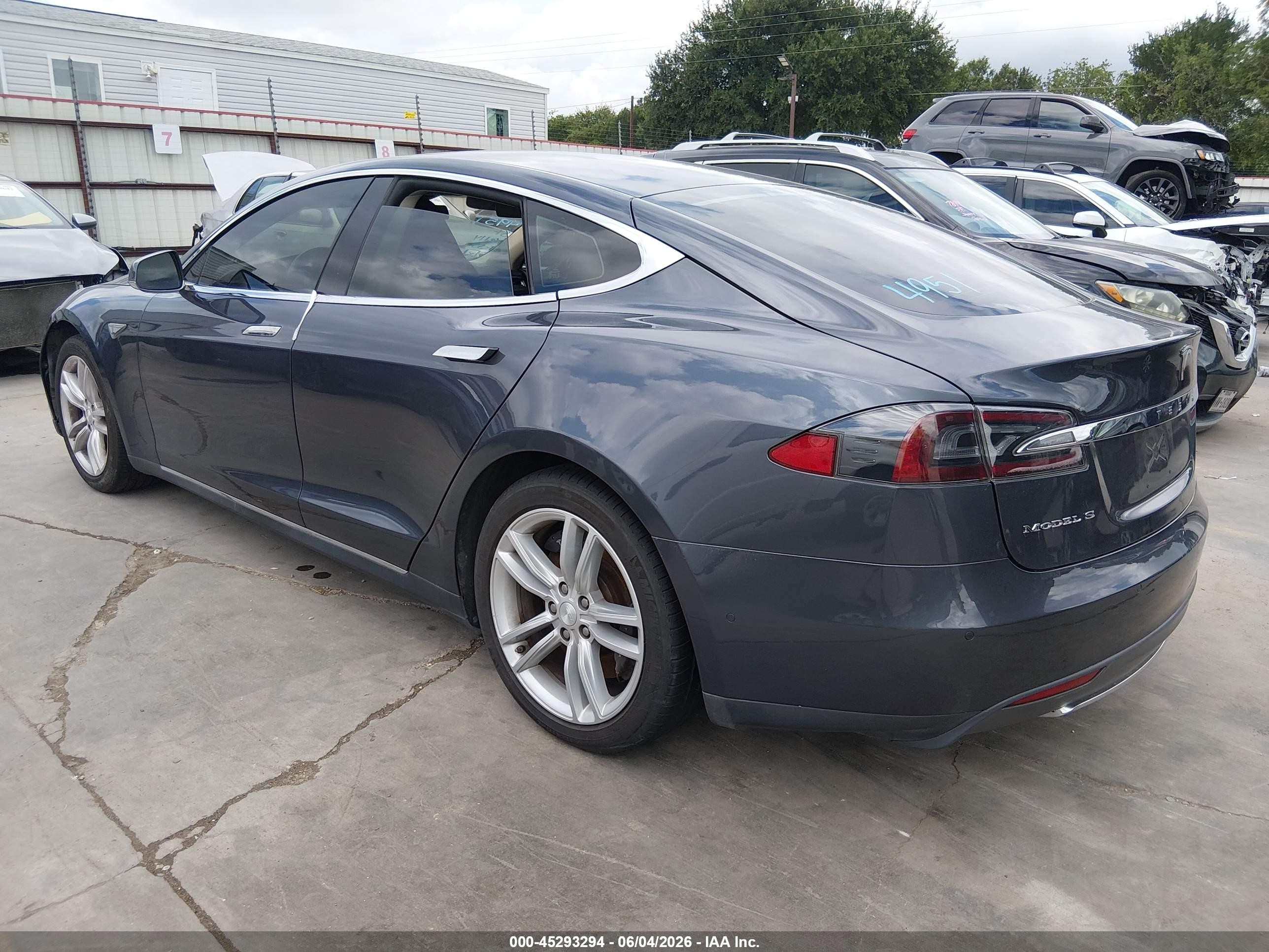 2014 Tesla Model S P85 Gray vin: 5YJSA1H18EFP61599