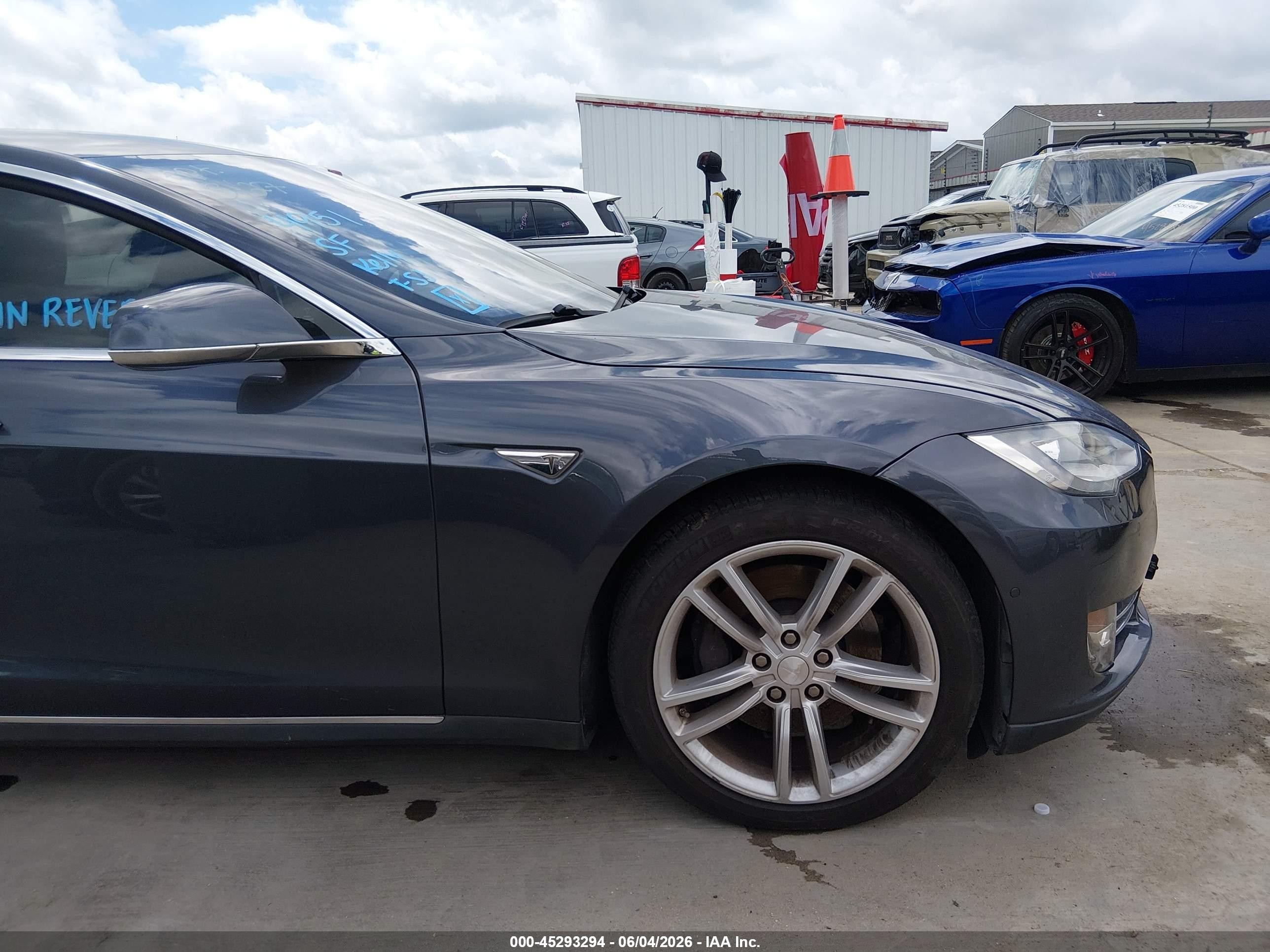 2014 Tesla Model S P85 Gray vin: 5YJSA1H18EFP61599