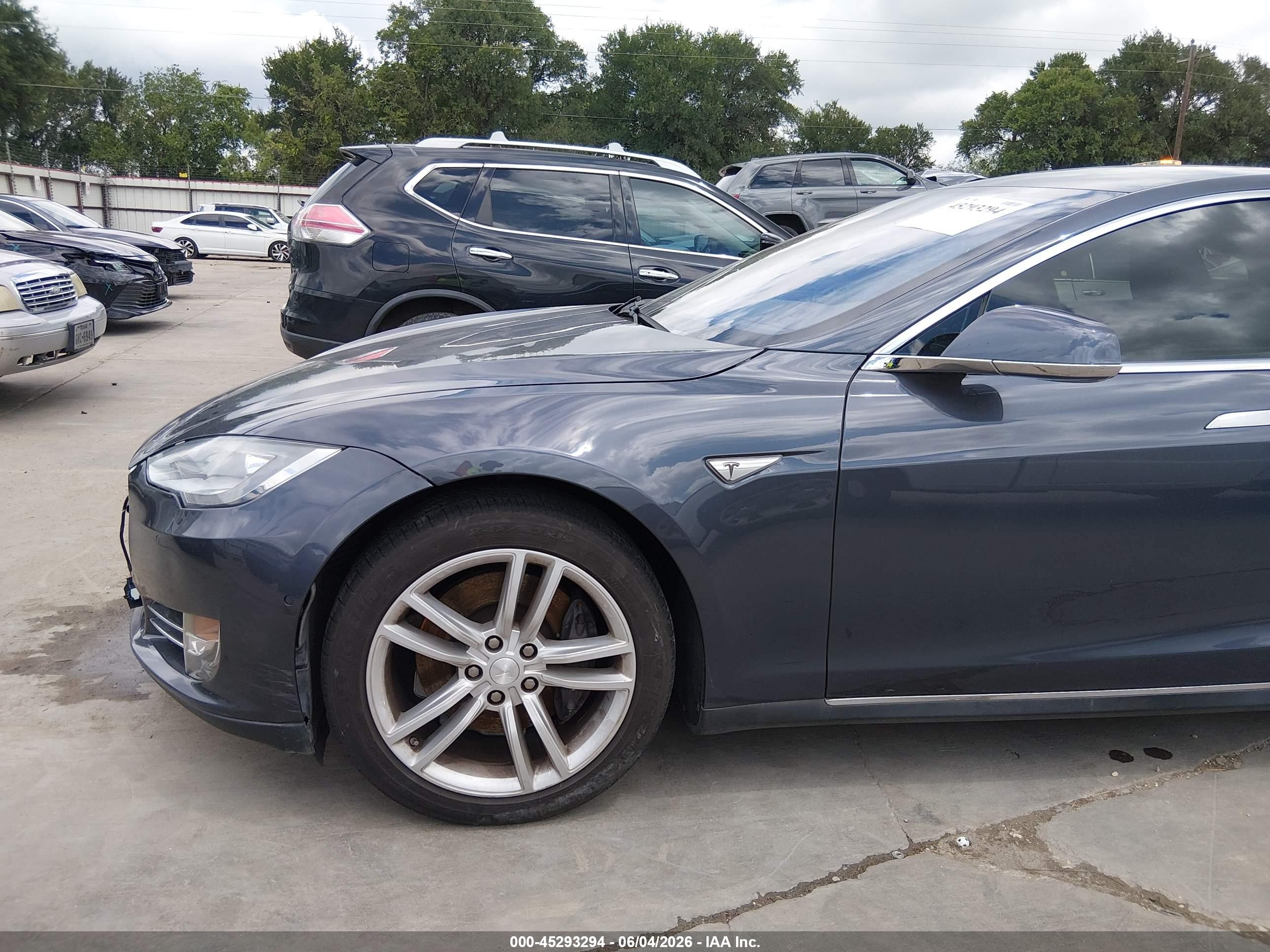 2014 Tesla Model S P85 Gray vin: 5YJSA1H18EFP61599