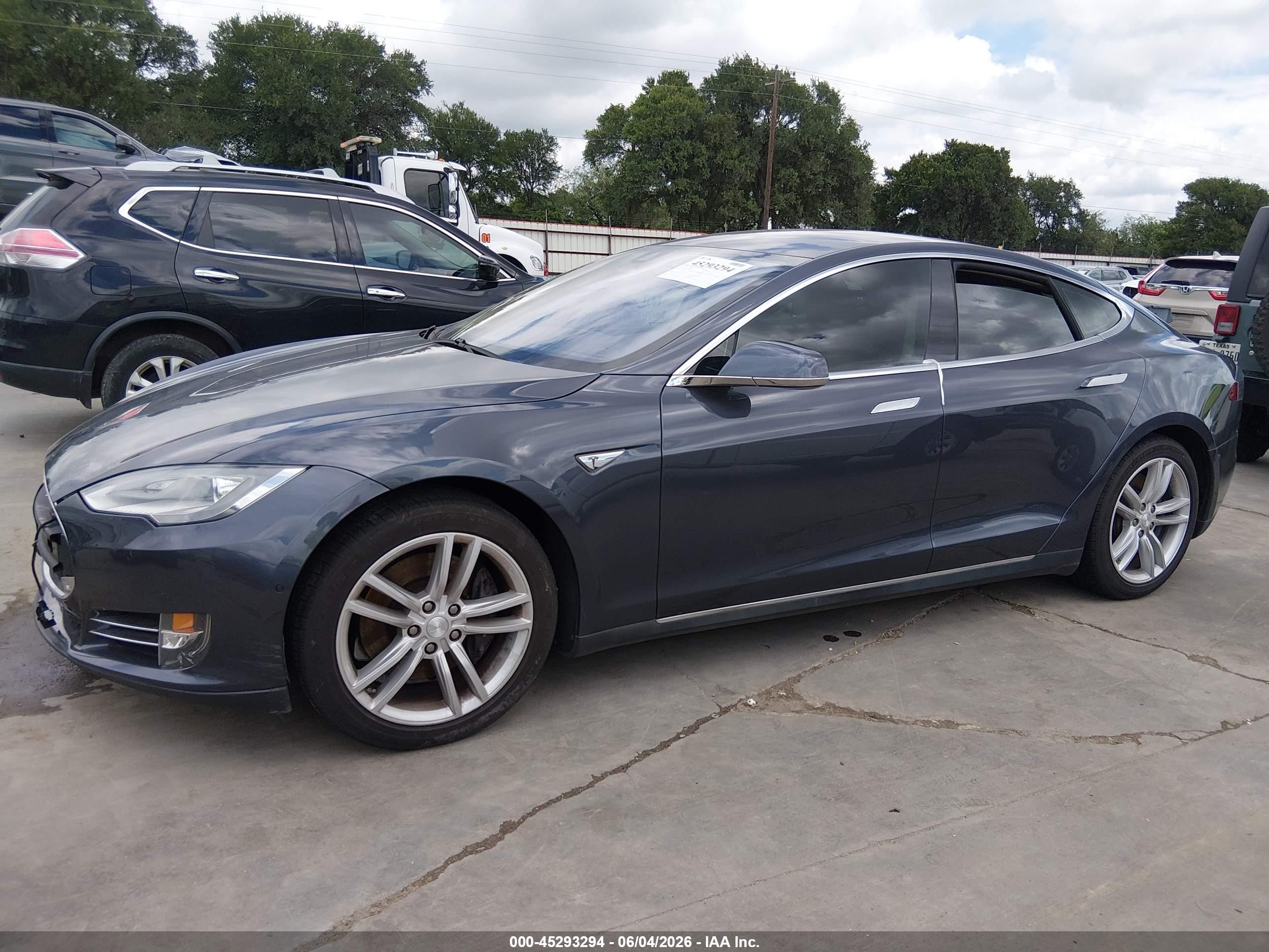 2014 Tesla Model S P85 Gray vin: 5YJSA1H18EFP61599