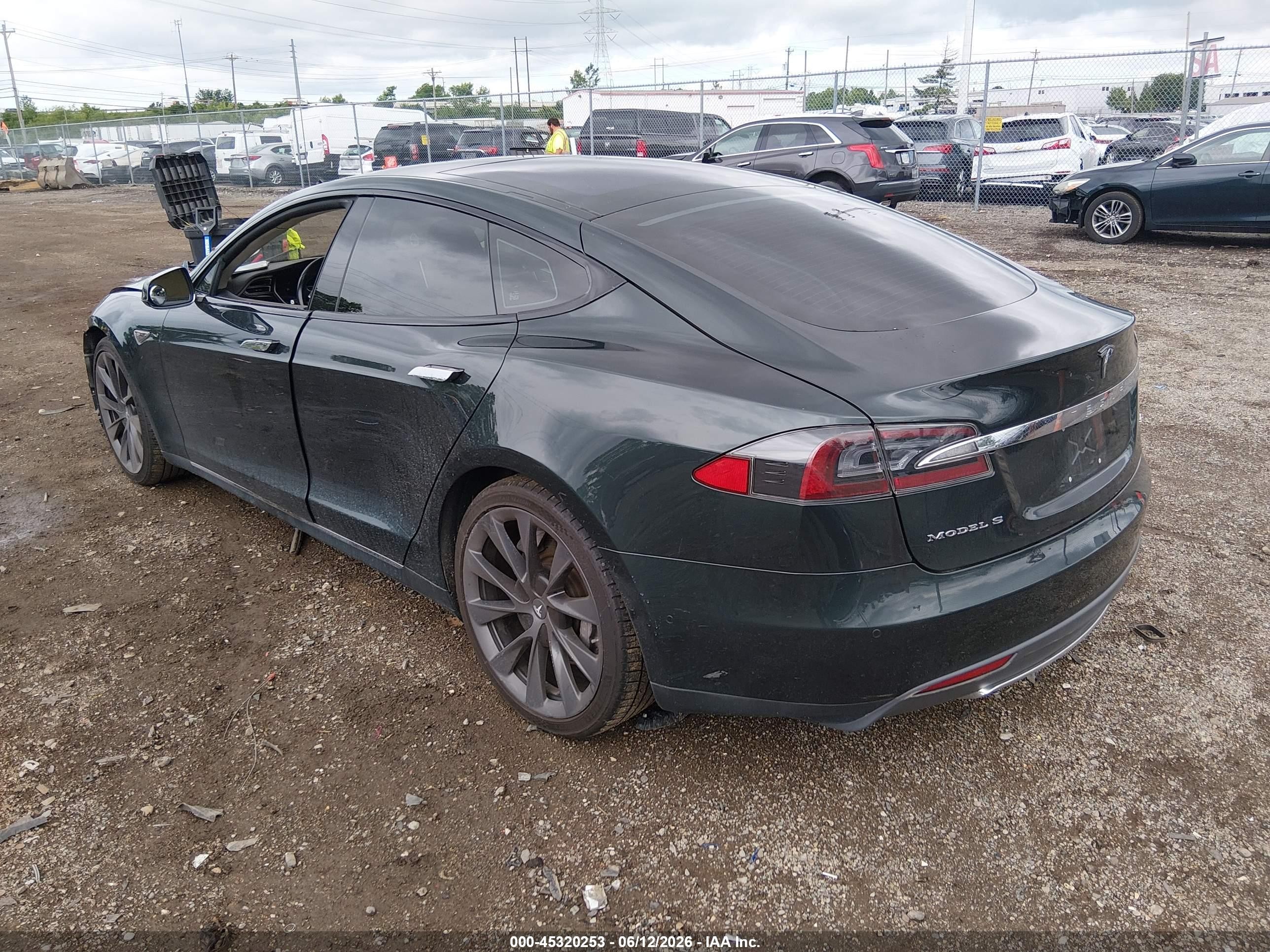 2014 Tesla Model S P85 Green vin: 5YJSA1H18EFP66091