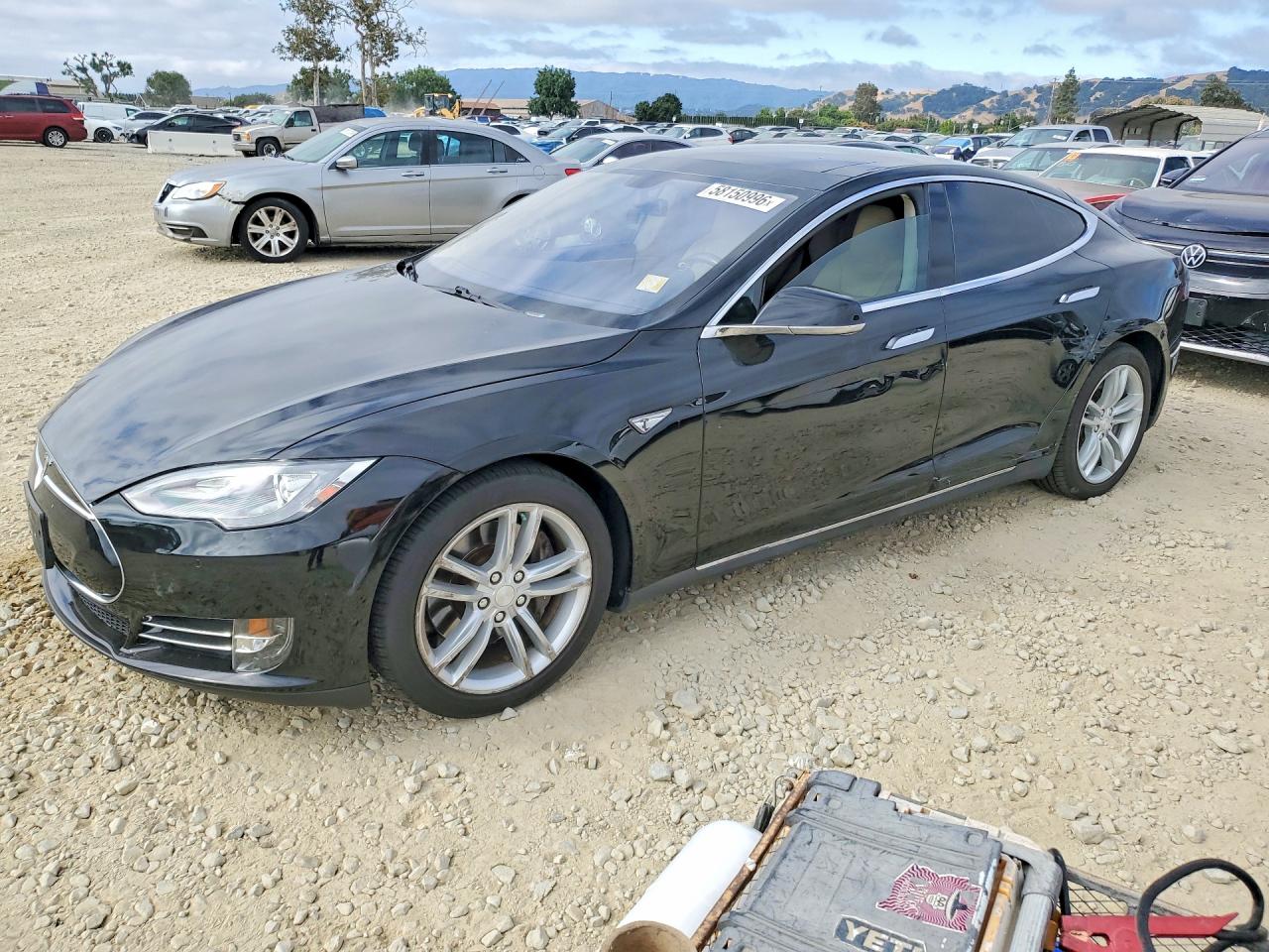 2014 Tesla Model S Black vin: 5YJSA1H19EFP35397