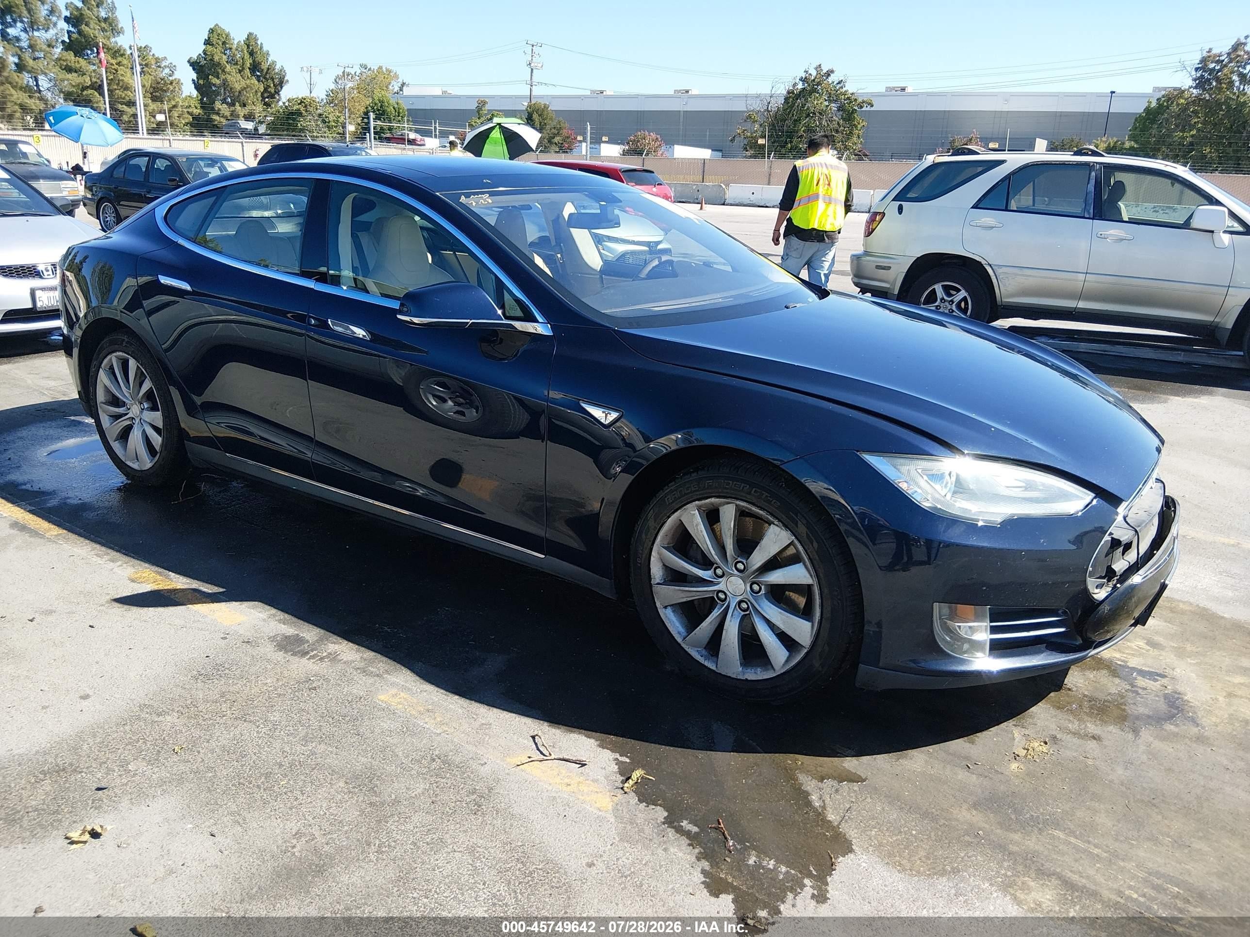 2014 Tesla Model S P85 Blue vin: 5YJSA1H19EFP36839