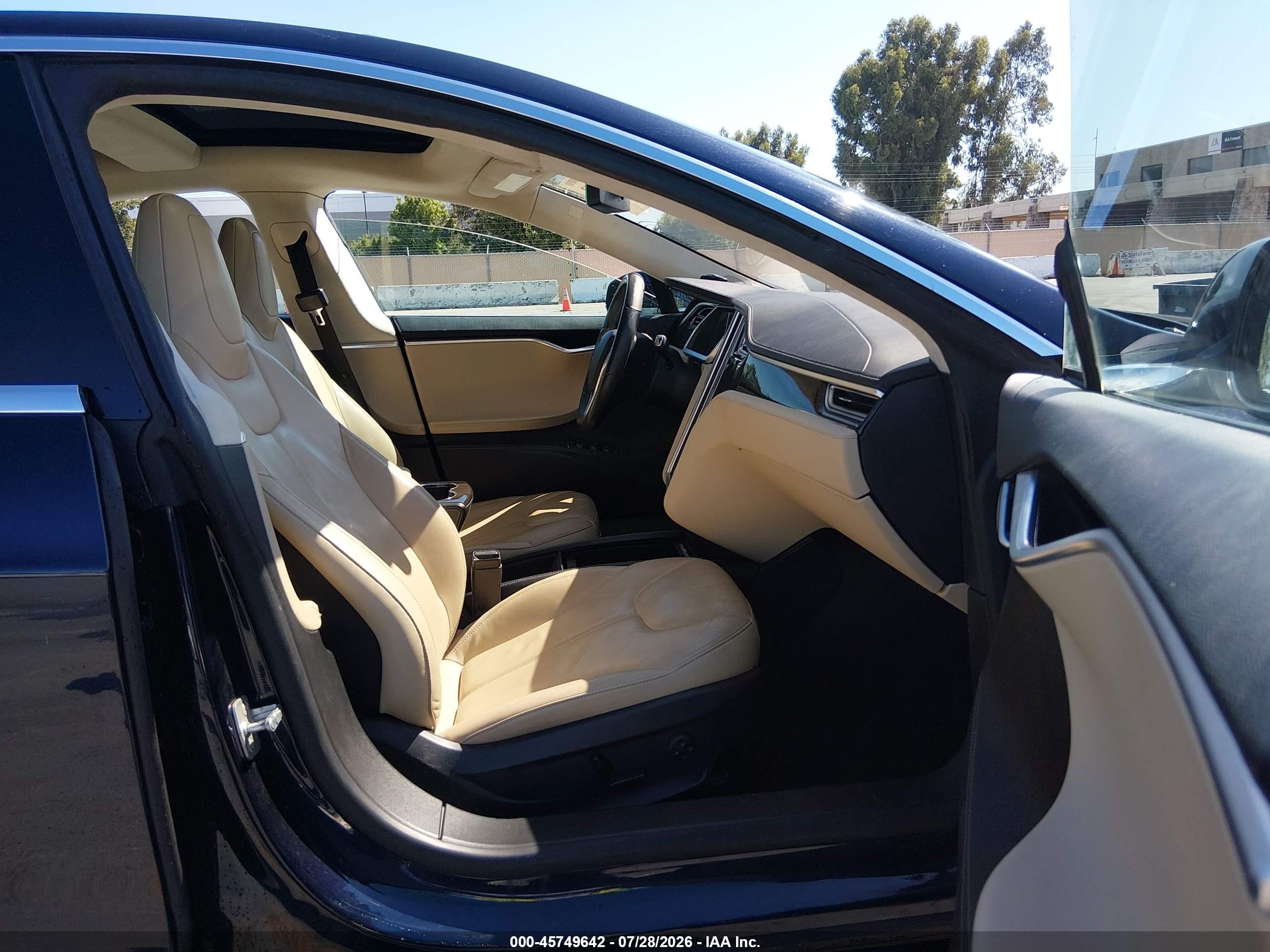 2014 Tesla Model S P85 Blue vin: 5YJSA1H19EFP36839