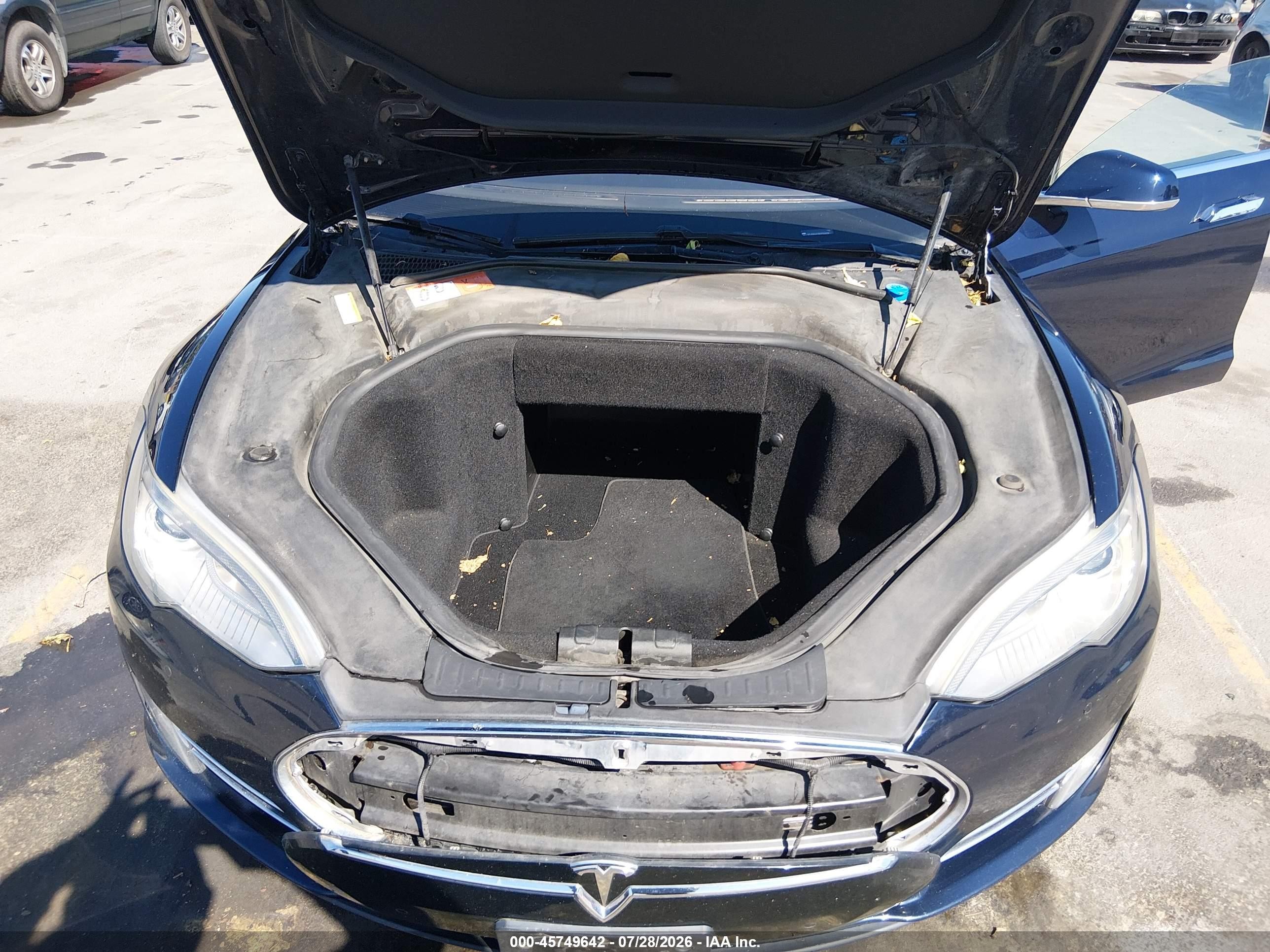 2014 Tesla Model S P85 Blue vin: 5YJSA1H19EFP36839