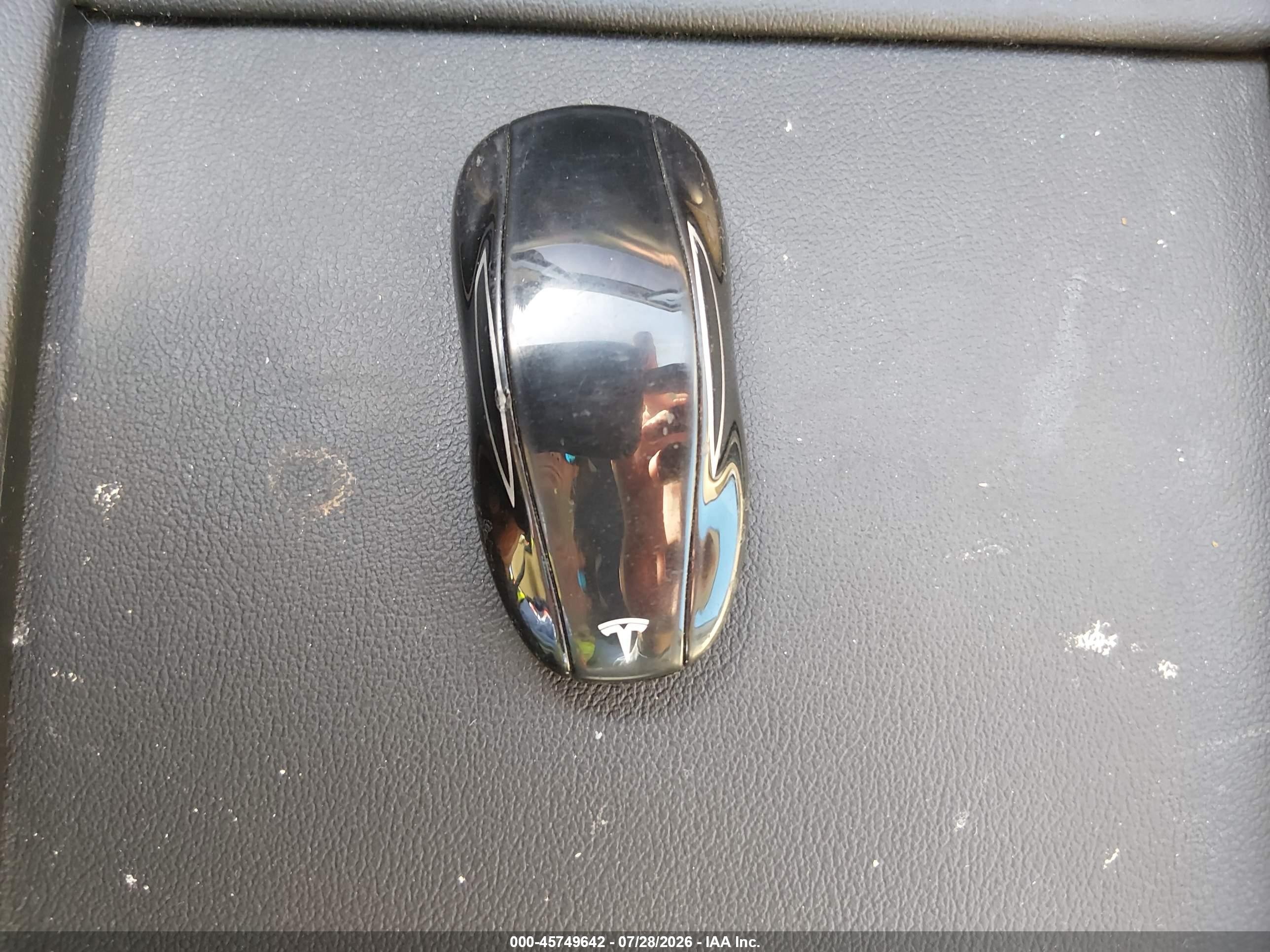 2014 Tesla Model S P85 Blue vin: 5YJSA1H19EFP36839