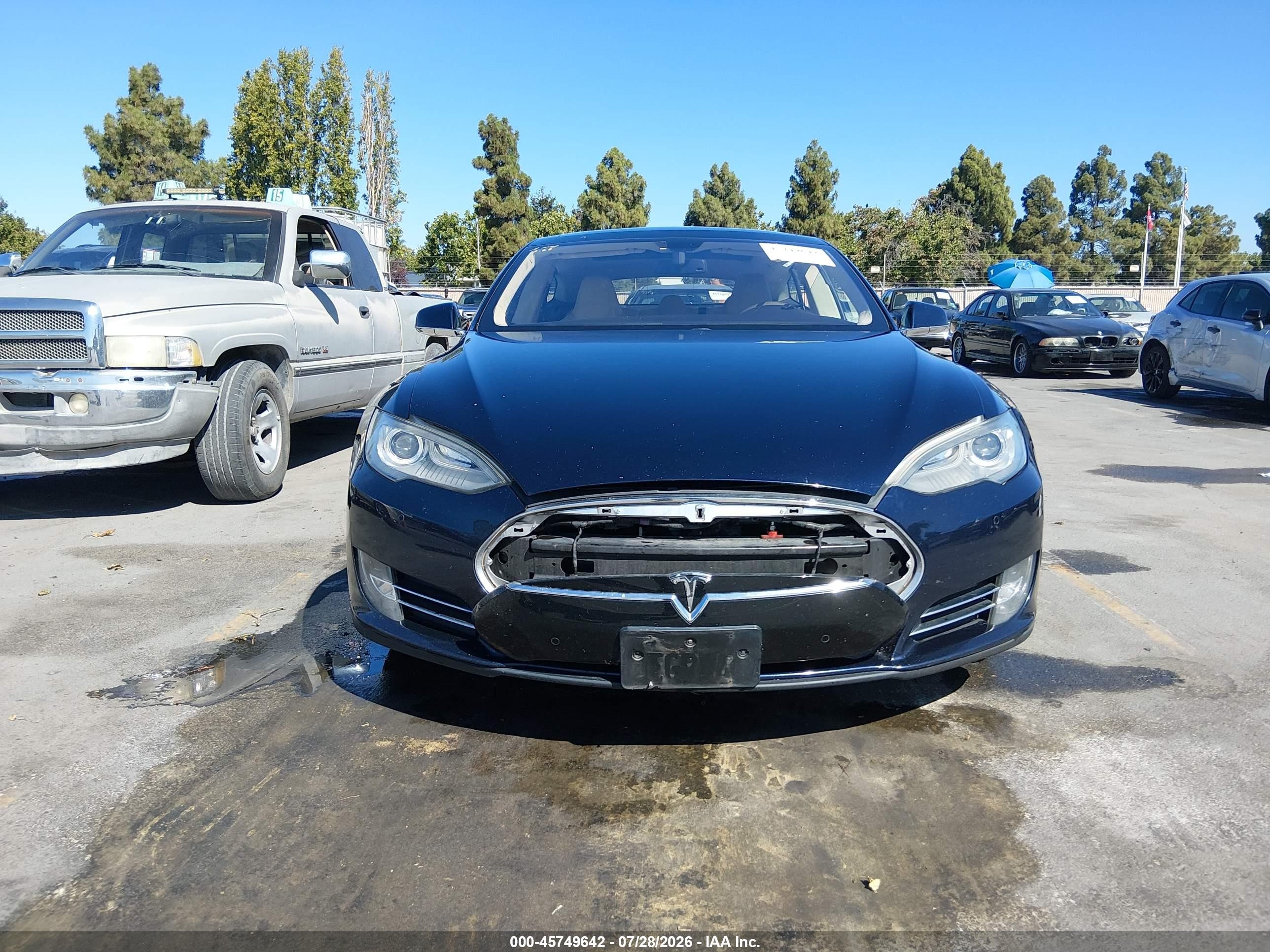 2014 Tesla Model S P85 Blue vin: 5YJSA1H19EFP36839