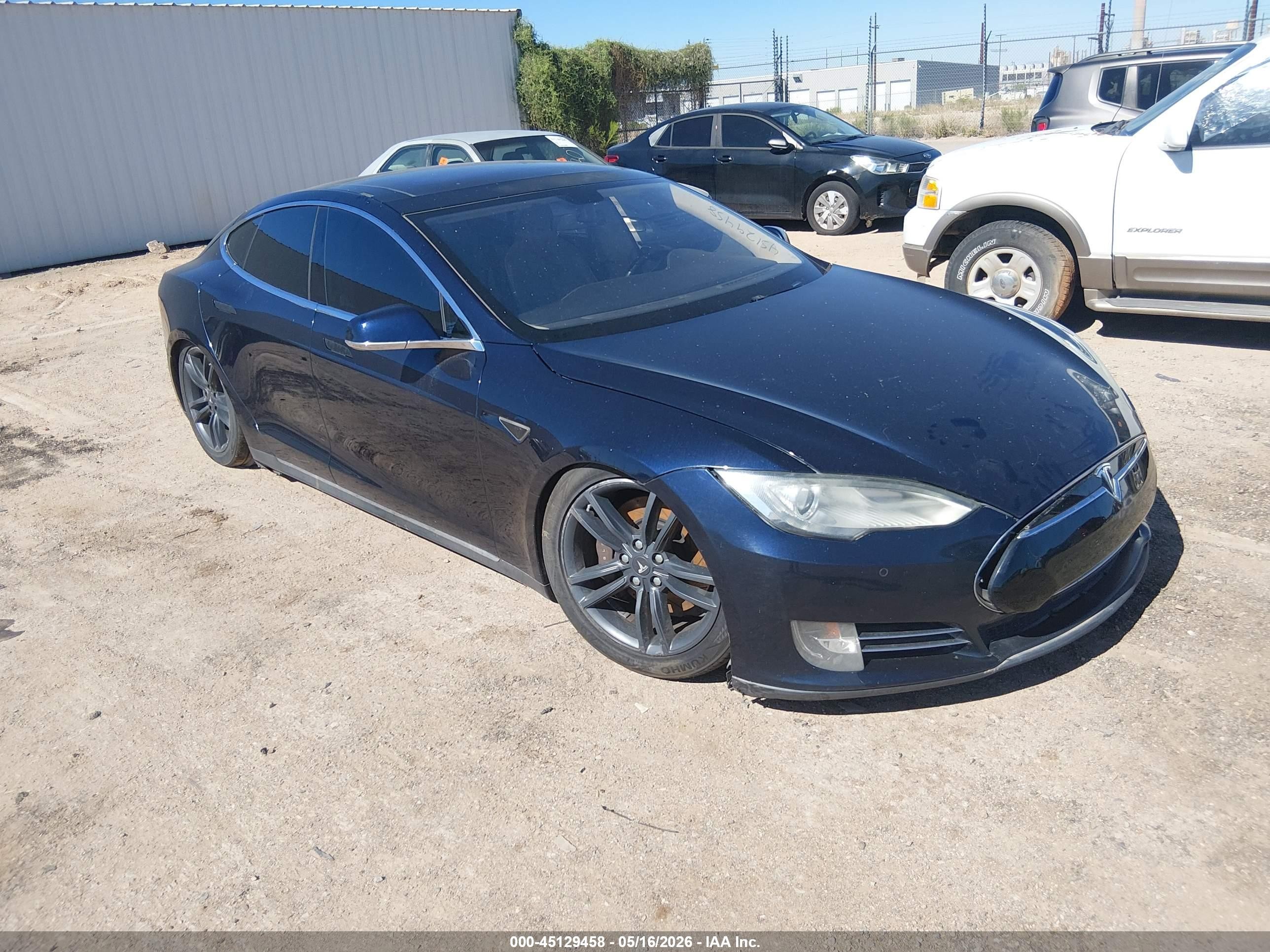 2014 Tesla Model S P85 Blue vin: 5YJSA1H19EFP38722