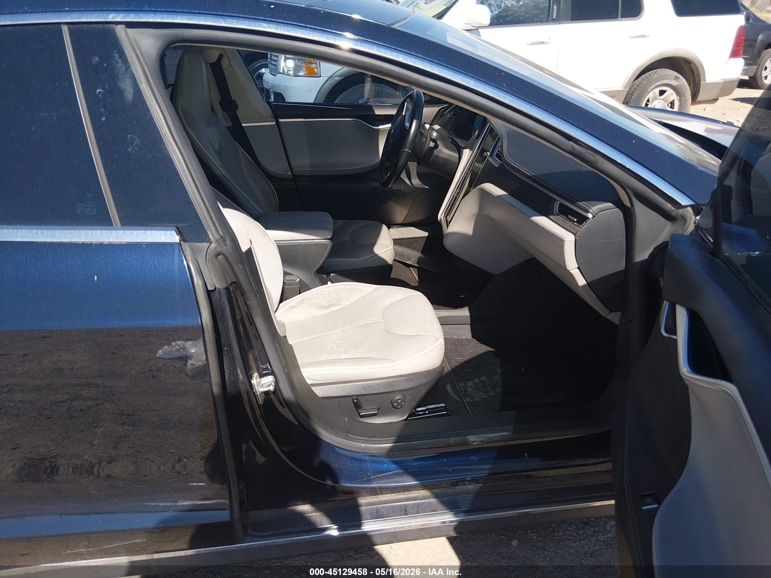 2014 Tesla Model S P85 Blue vin: 5YJSA1H19EFP38722