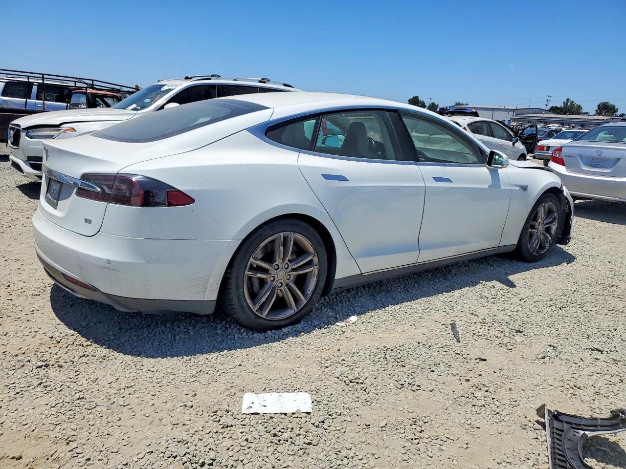 2014 Tesla Model S White vin: 5YJSA1H19EFP49994