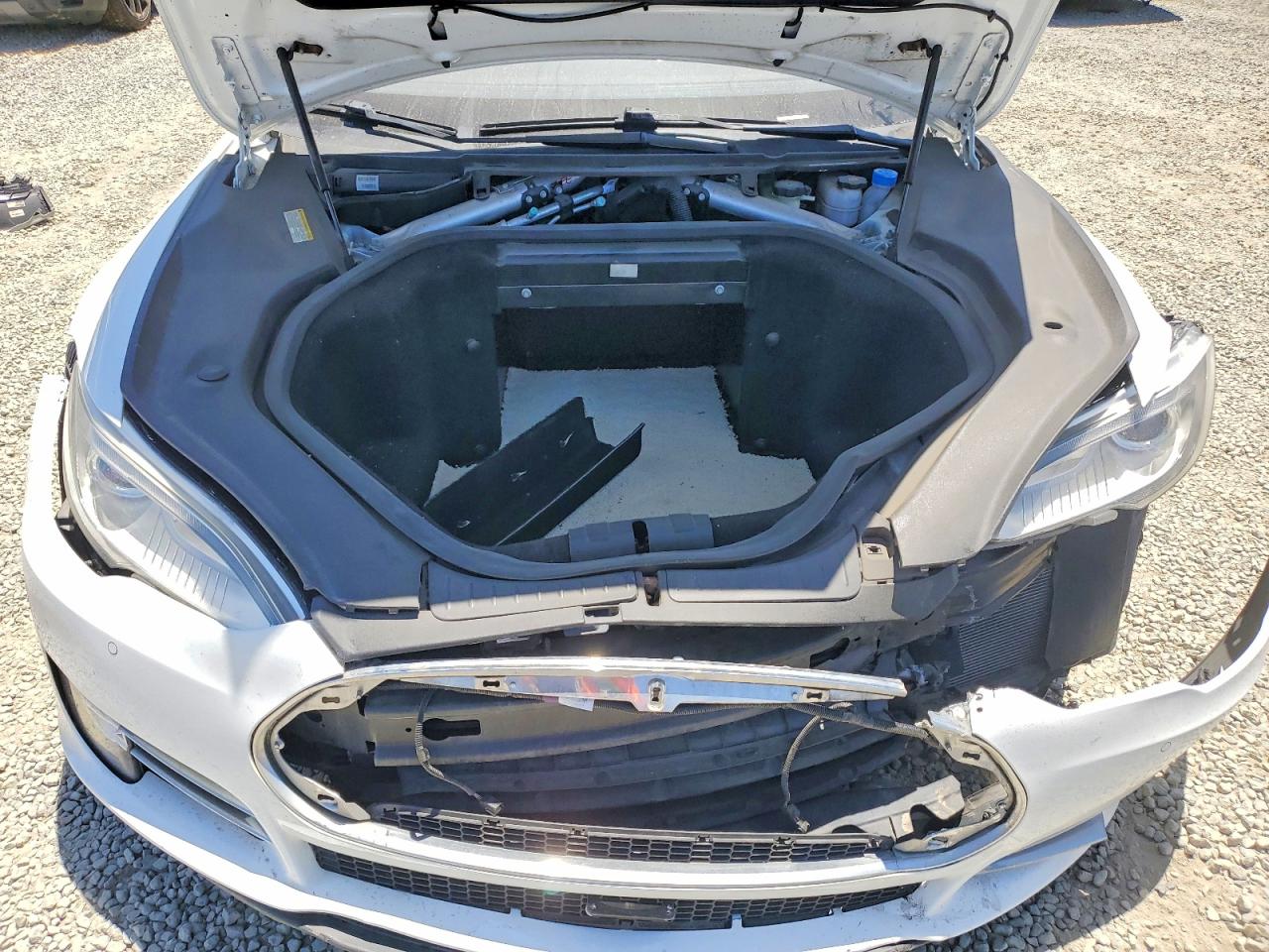 2014 Tesla Model S White vin: 5YJSA1H19EFP49994