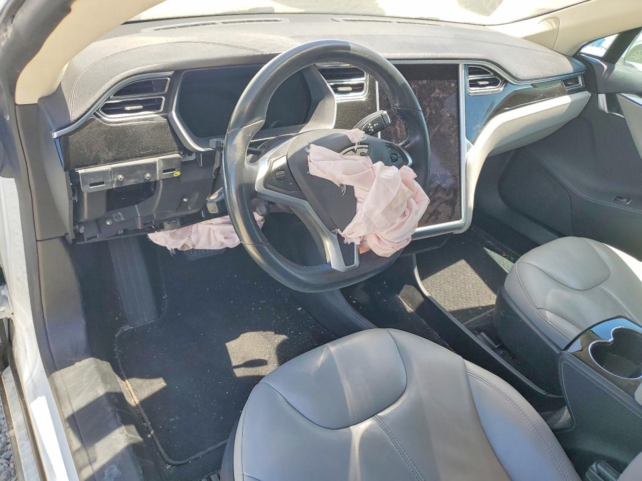 2014 Tesla Model S White vin: 5YJSA1H19EFP49994