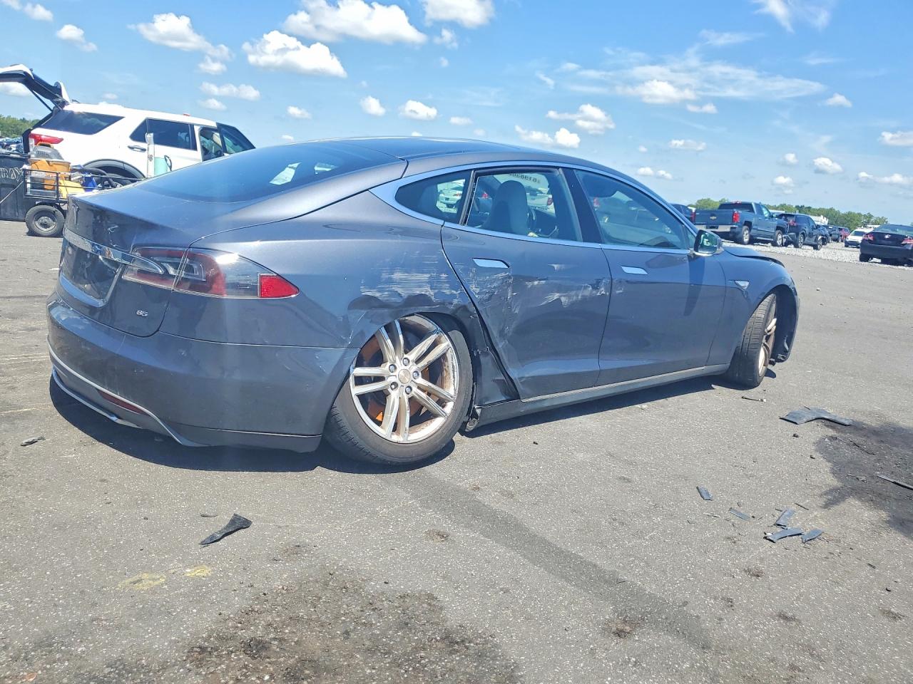 2014 Tesla Model S Gray vin: 5YJSA1H19EFP60476
