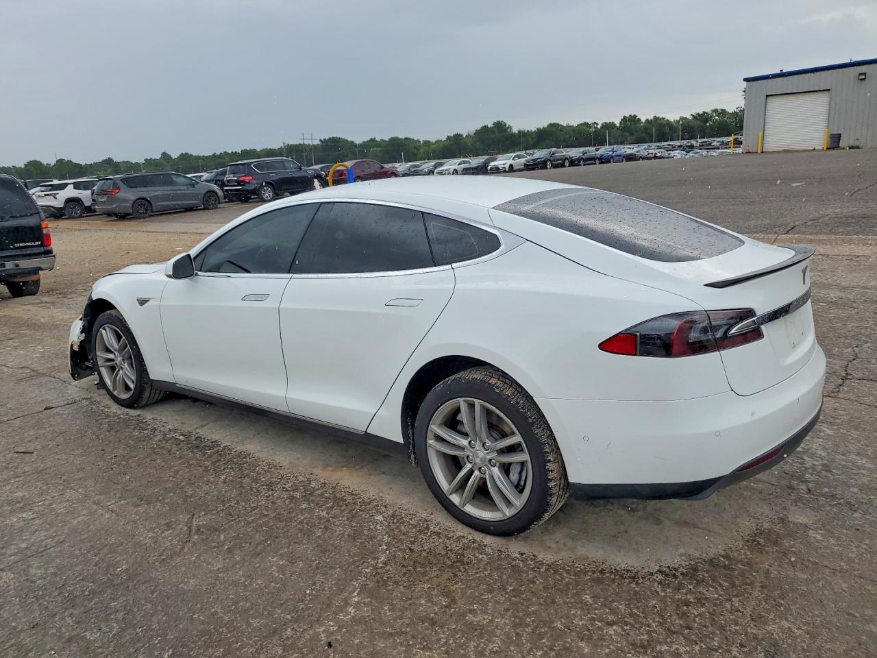 2014 Tesla Model S White vin: 5YJSA1H19EFP61336