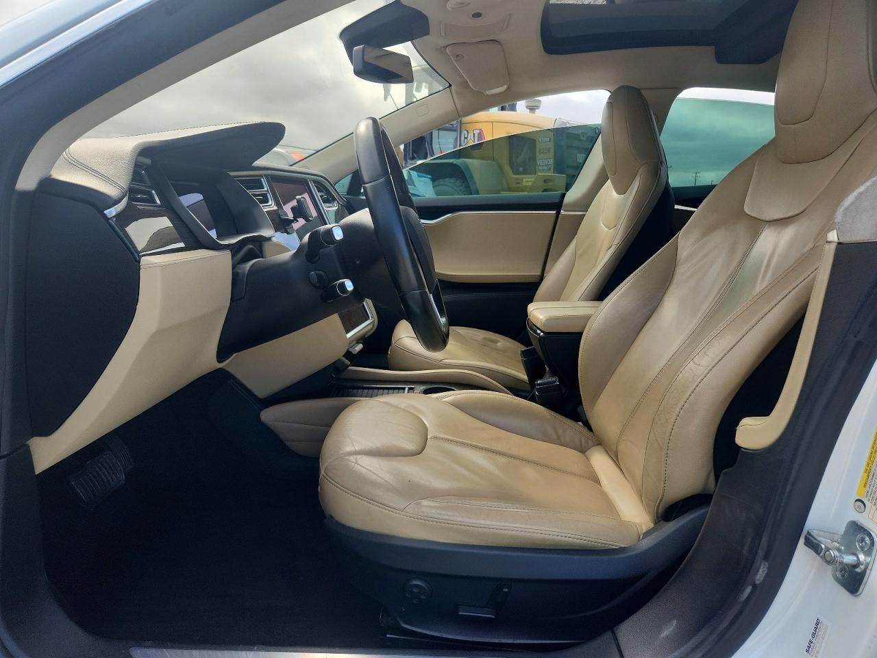 2015 Tesla Model S 85 Белый vin: 5YJSA1H19FFP73861