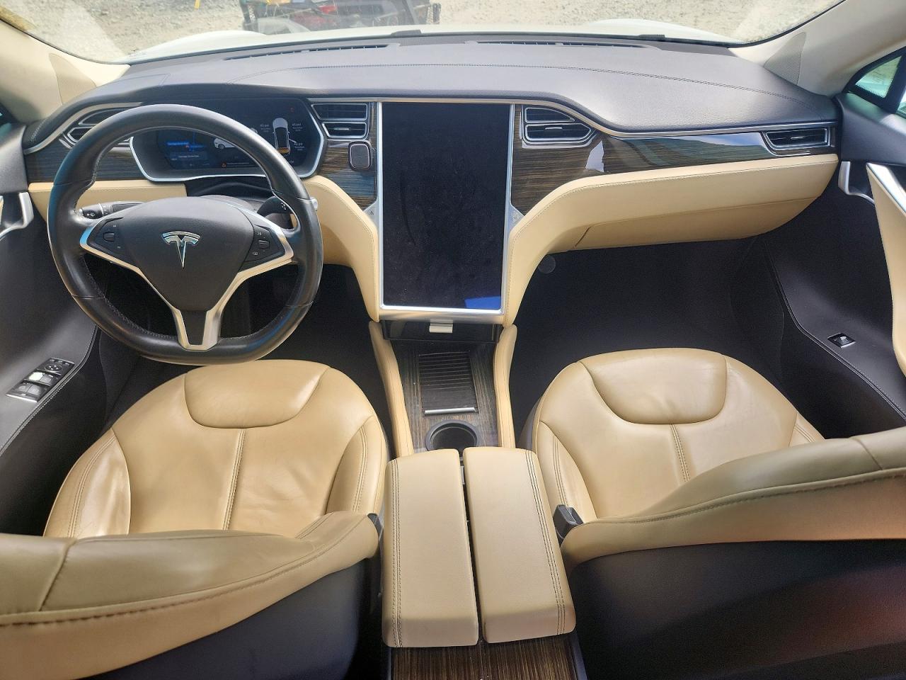 2015 Tesla Model S 85 Белый vin: 5YJSA1H19FFP73861