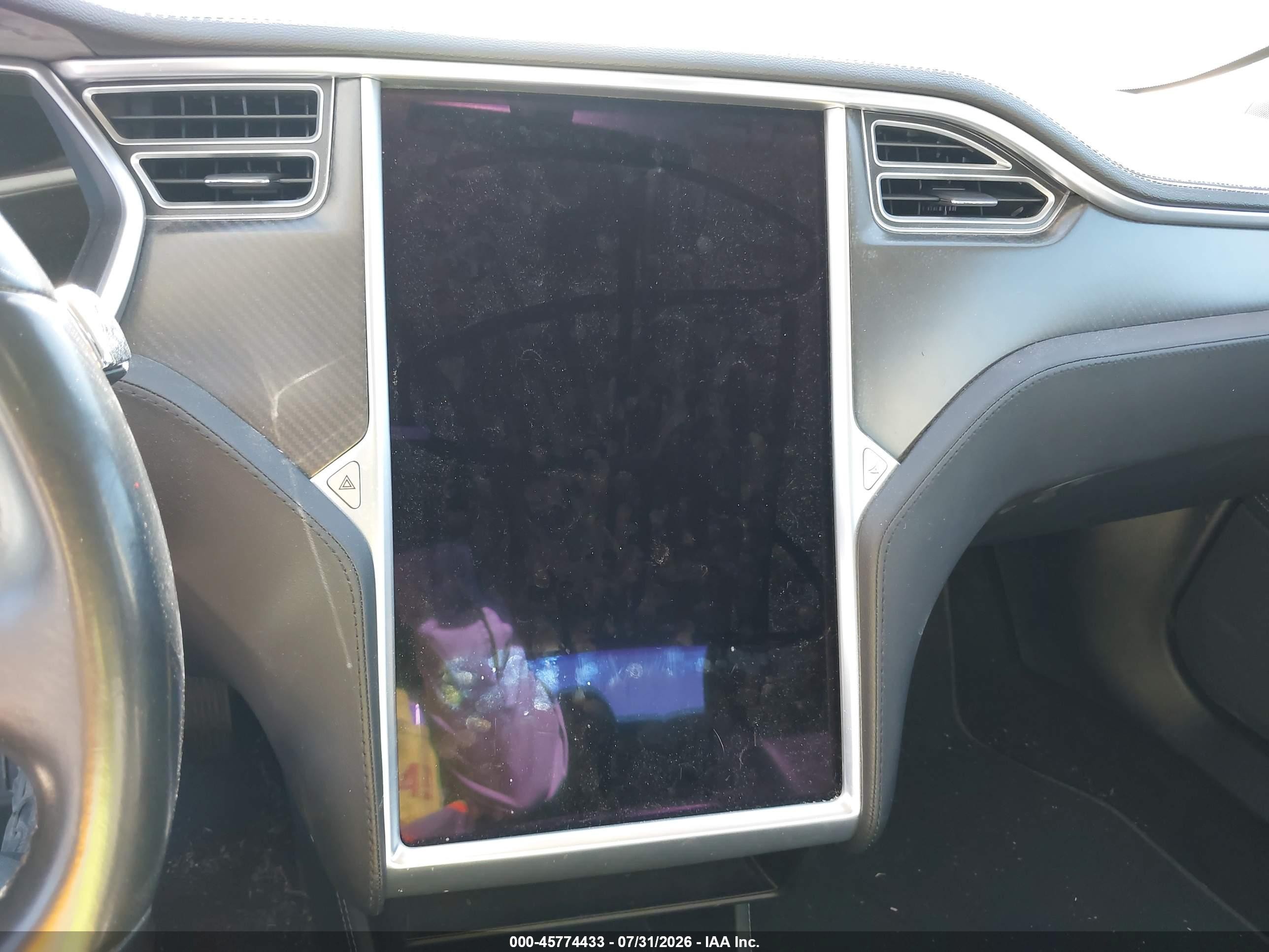 2014 Tesla Model S P85 Red vin: 5YJSA1H1XEFP29429