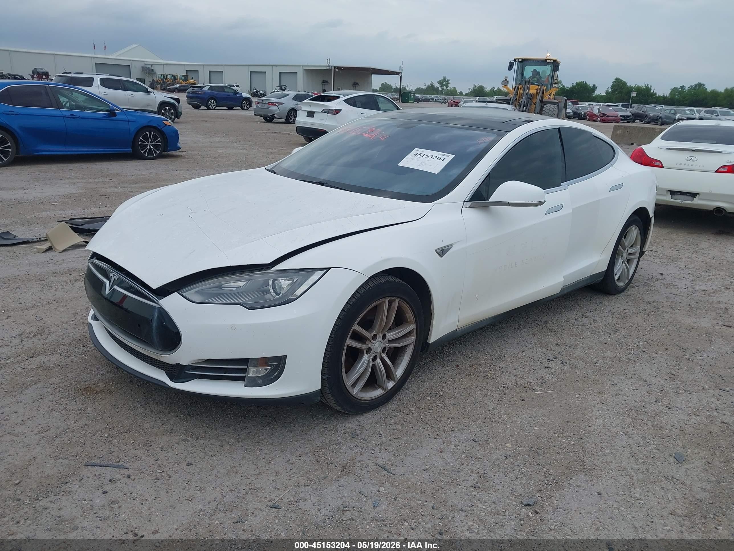 2014 Tesla Model S P85 Белый vin: 5YJSA1H1XEFP32685