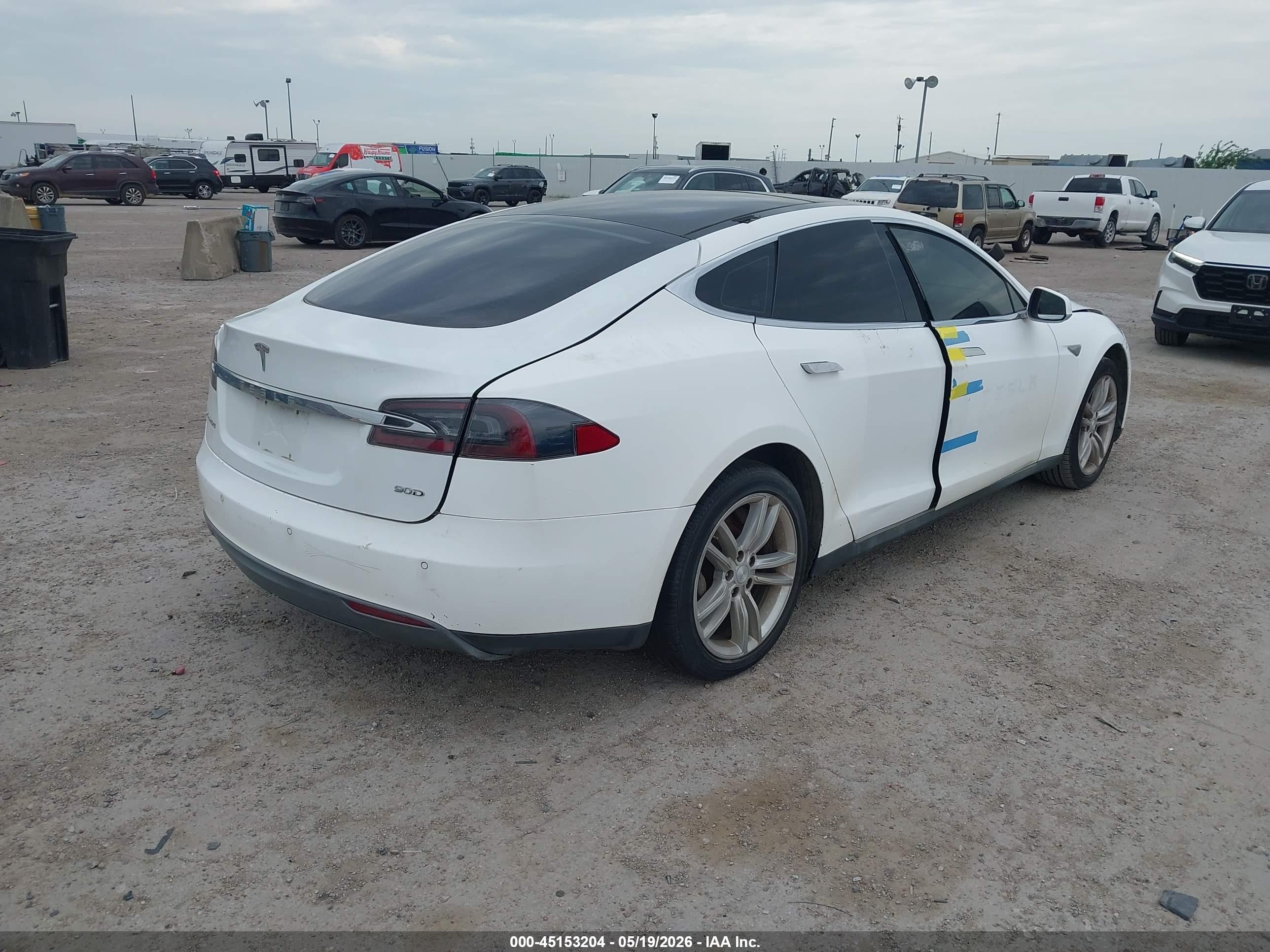 2014 Tesla Model S P85 Белый vin: 5YJSA1H1XEFP32685