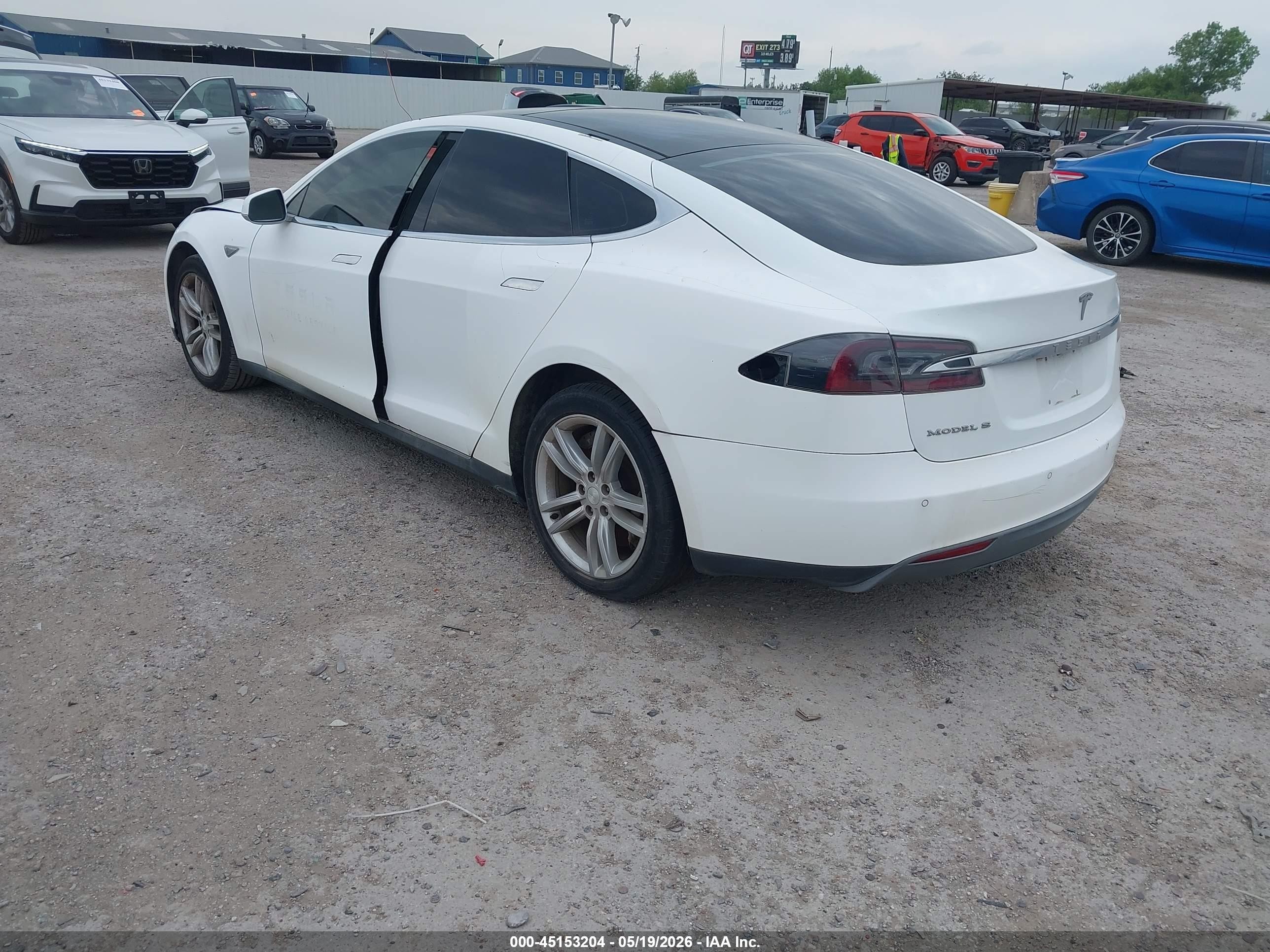 2014 Tesla Model S P85 Белый vin: 5YJSA1H1XEFP32685