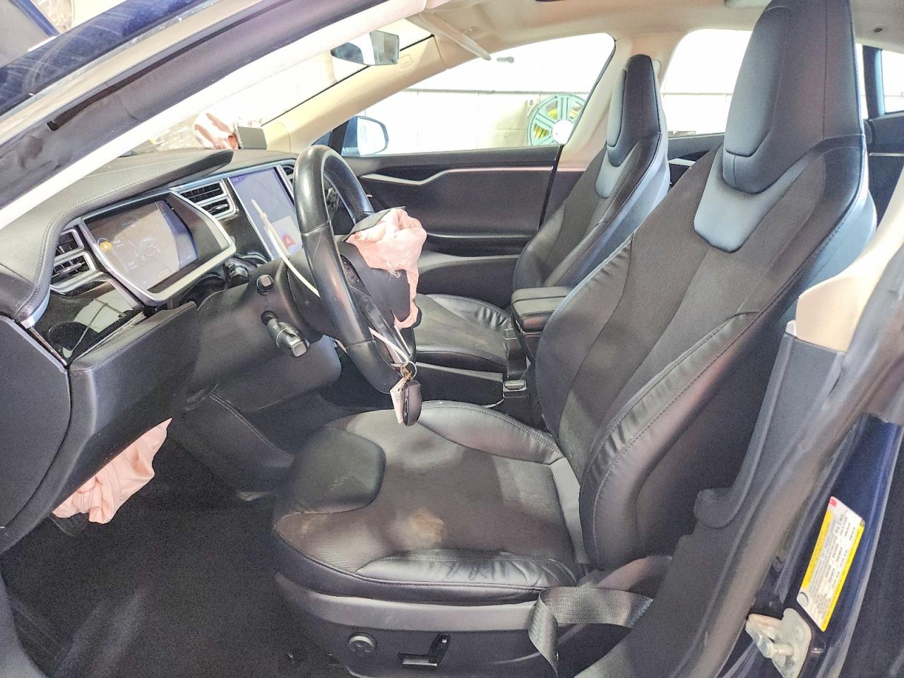 2014 Tesla Model S Blue vin: 5YJSA1H1XEFP36428