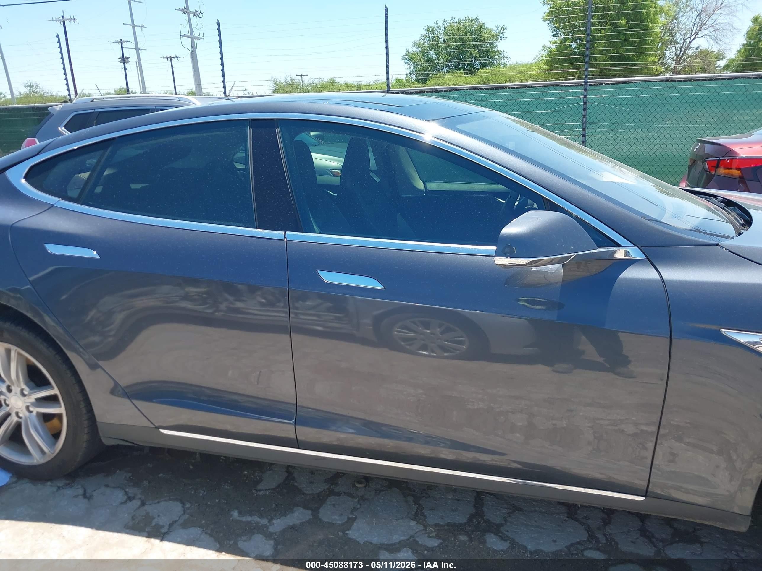 2014 Tesla Model S P85 Серый vin: 5YJSA1H1XEFP53018