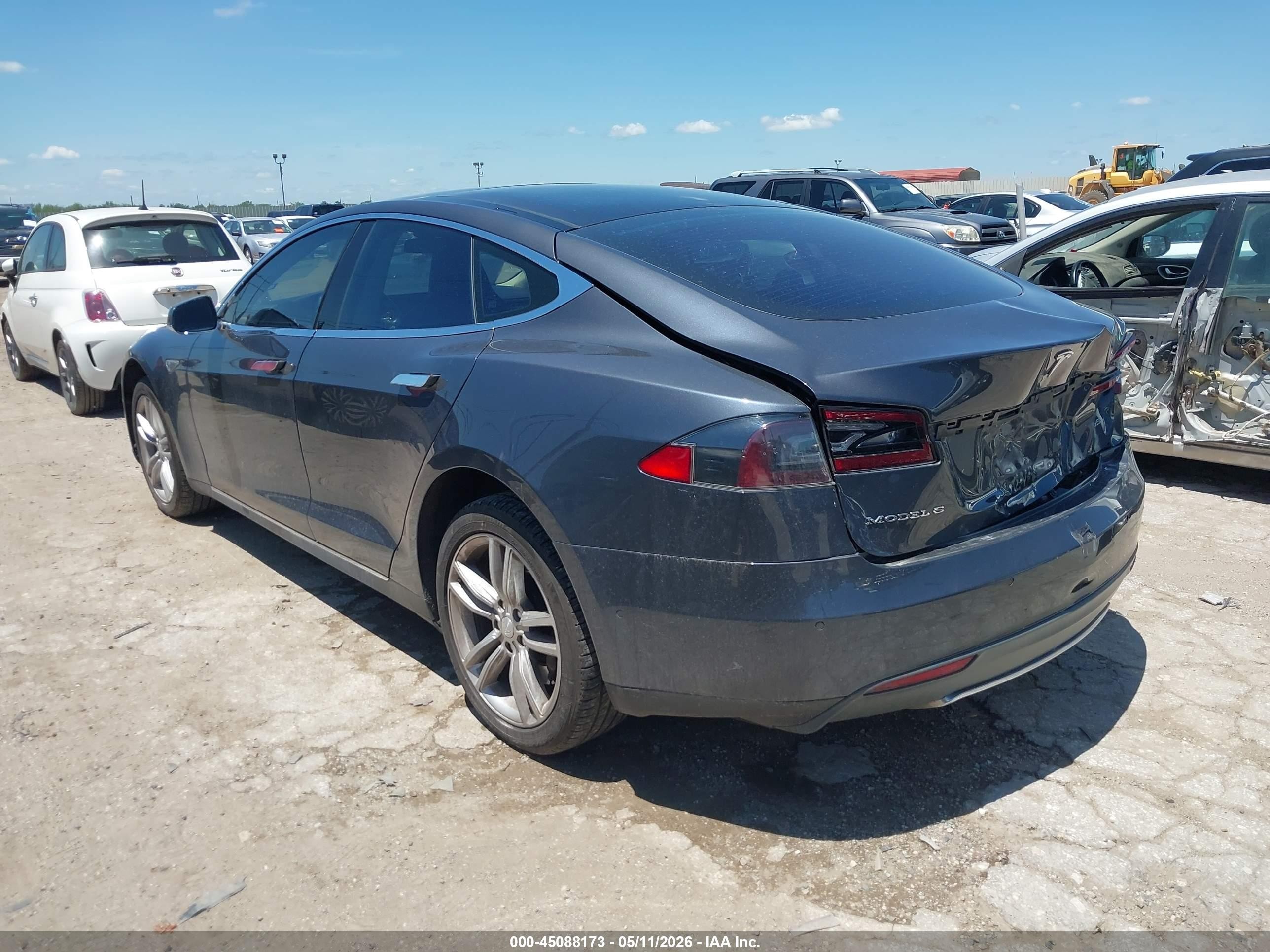 2014 Tesla Model S P85 Серый vin: 5YJSA1H1XEFP53018