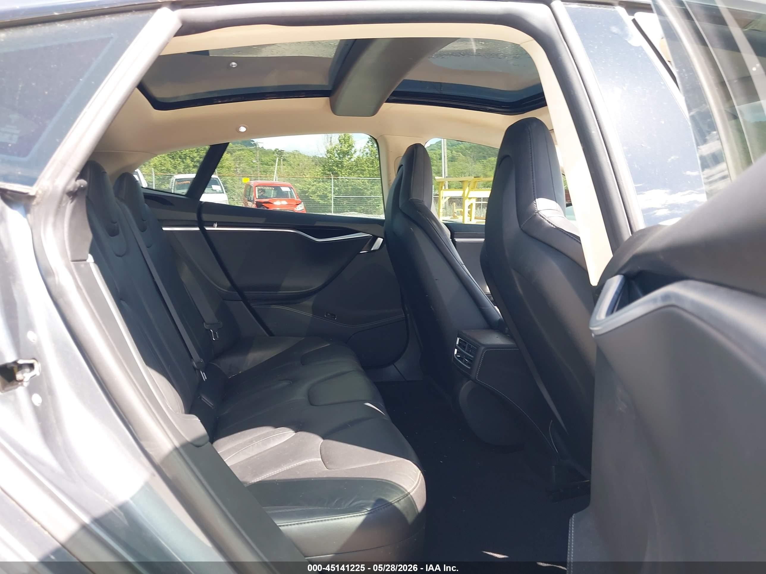 2014 Tesla Model S P85 Серый vin: 5YJSA1H1XEFP54797