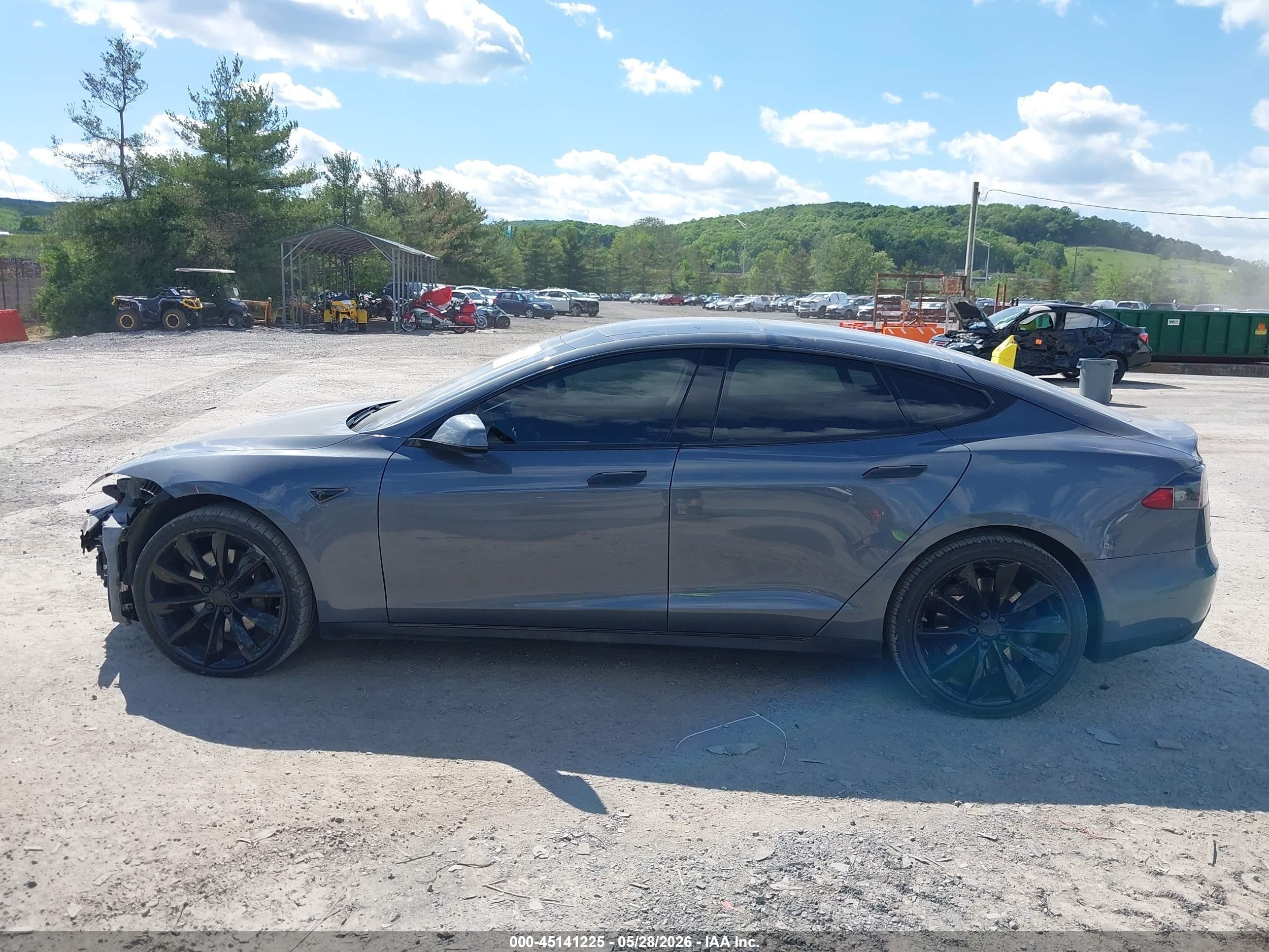 2014 Tesla Model S P85 Серый vin: 5YJSA1H1XEFP54797