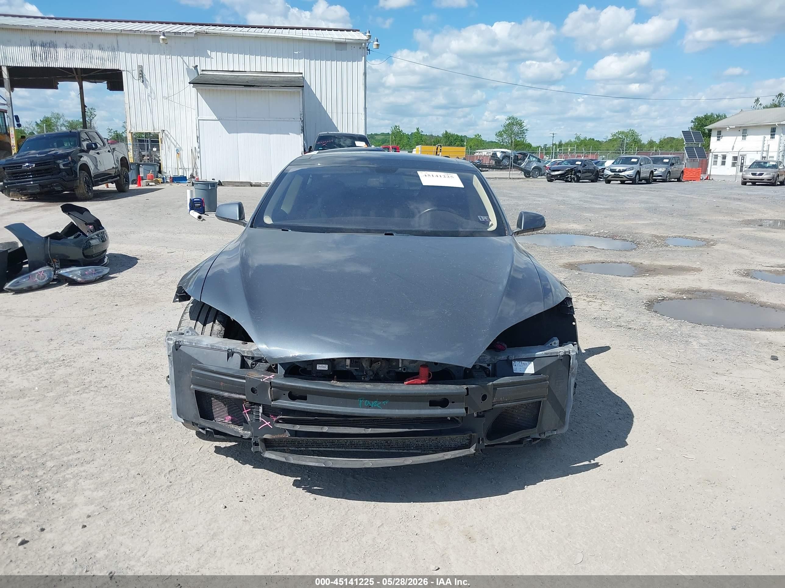 2014 Tesla Model S P85 Серый vin: 5YJSA1H1XEFP54797