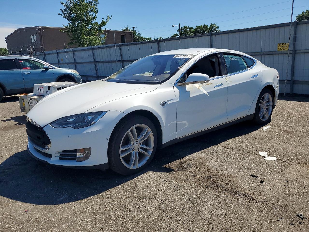 2014 Tesla Model S P85 White vin: 5YJSA1H1XEFP55657