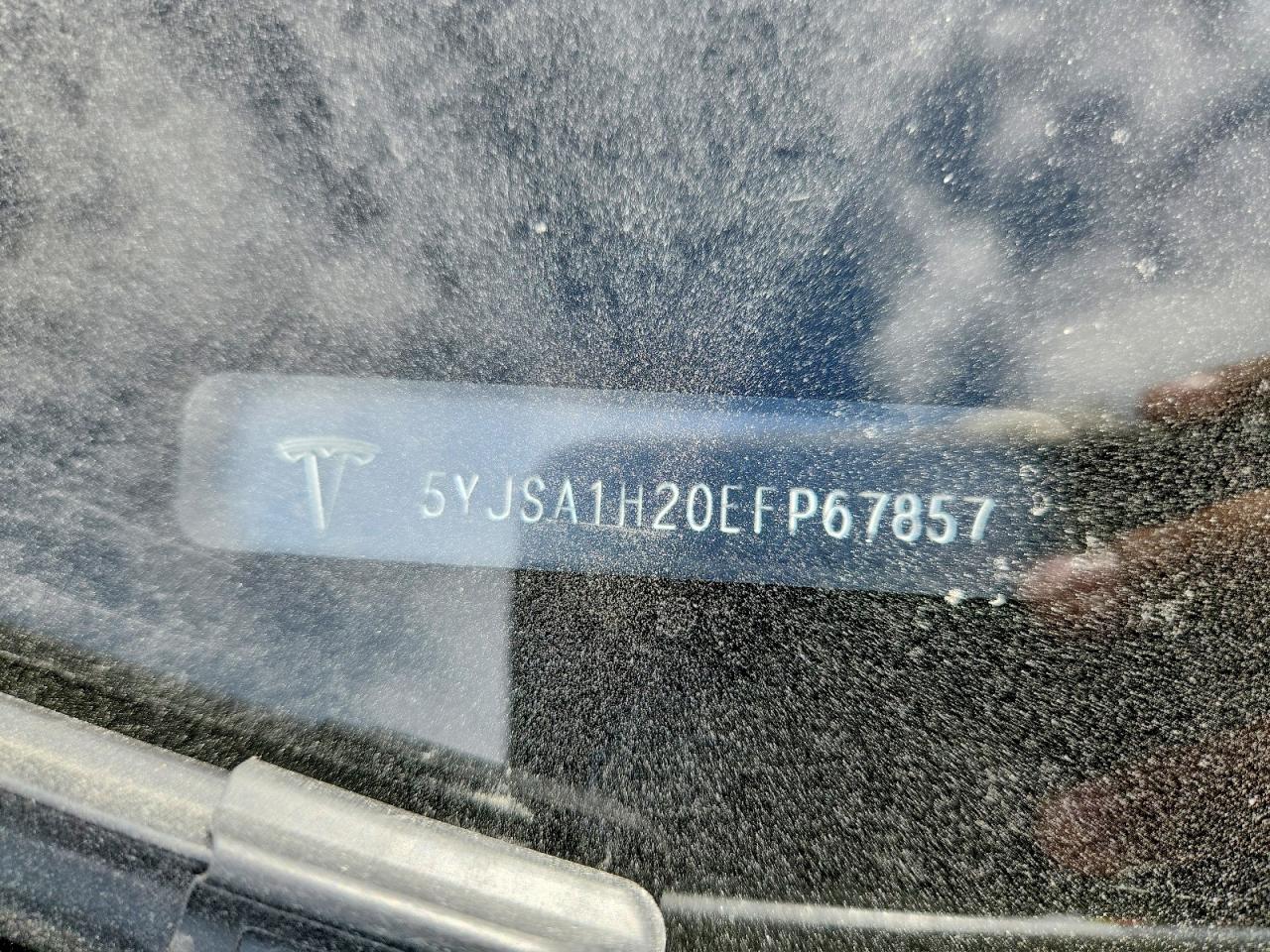 2014 Tesla Model S Белый vin: 5YJSA1H20EFP67857
