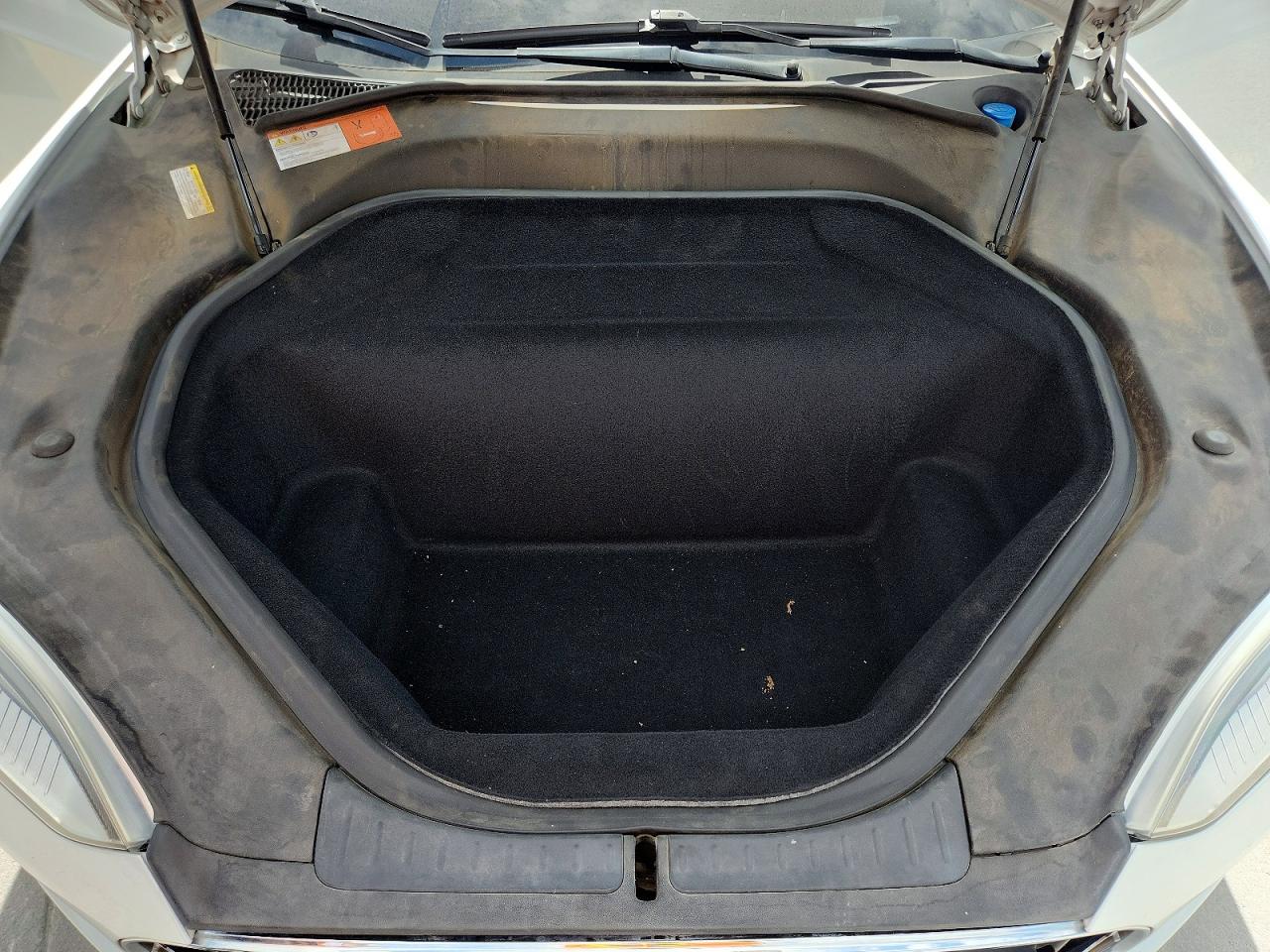 2014 Tesla Model S Белый vin: 5YJSA1H20EFP67857