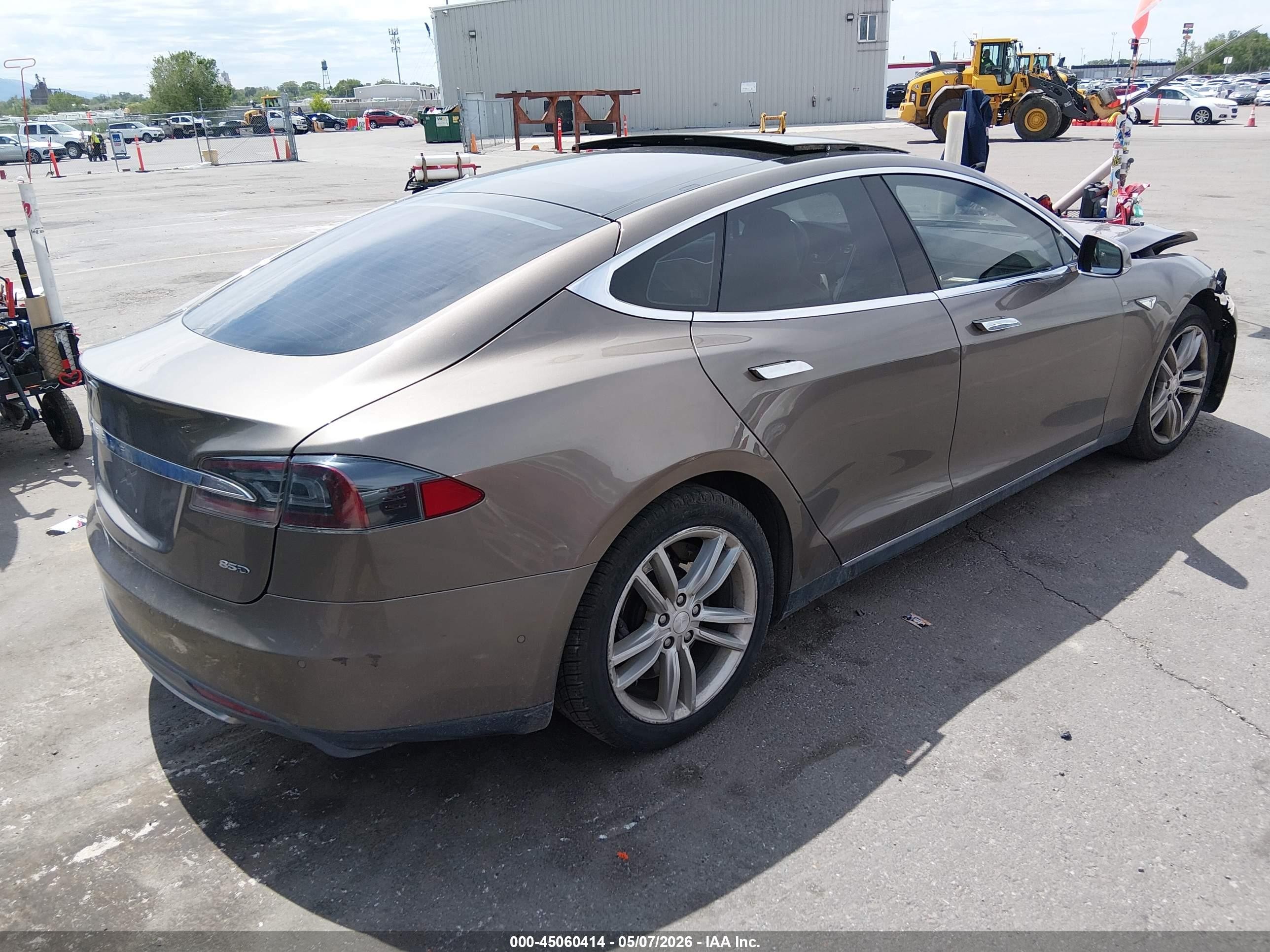 2015 Tesla Model S Champagne vin: 5YJSA1H20FF096434