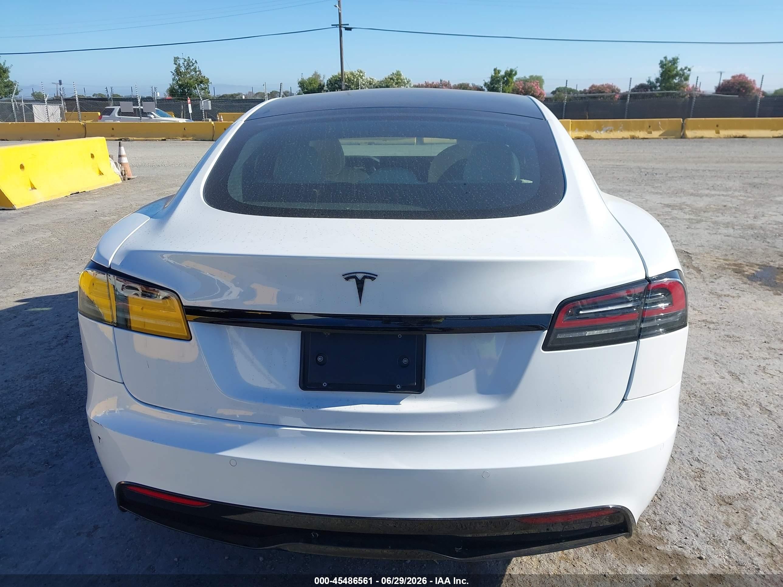 2015 Tesla Model S 70d/85d/p85d Gray vin: 5YJSA1H20FF100272