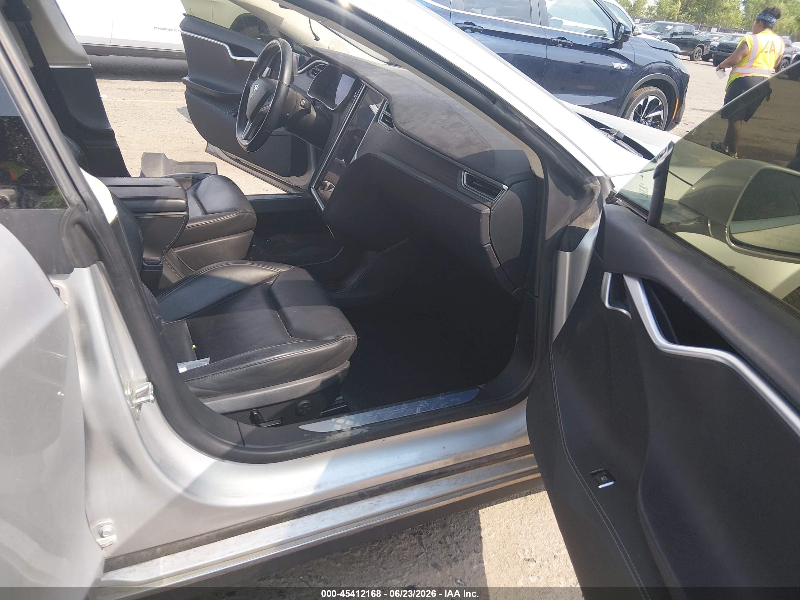 2015 Tesla Model S 70d/85d/p85d Silver vin: 5YJSA1H21FFP67366