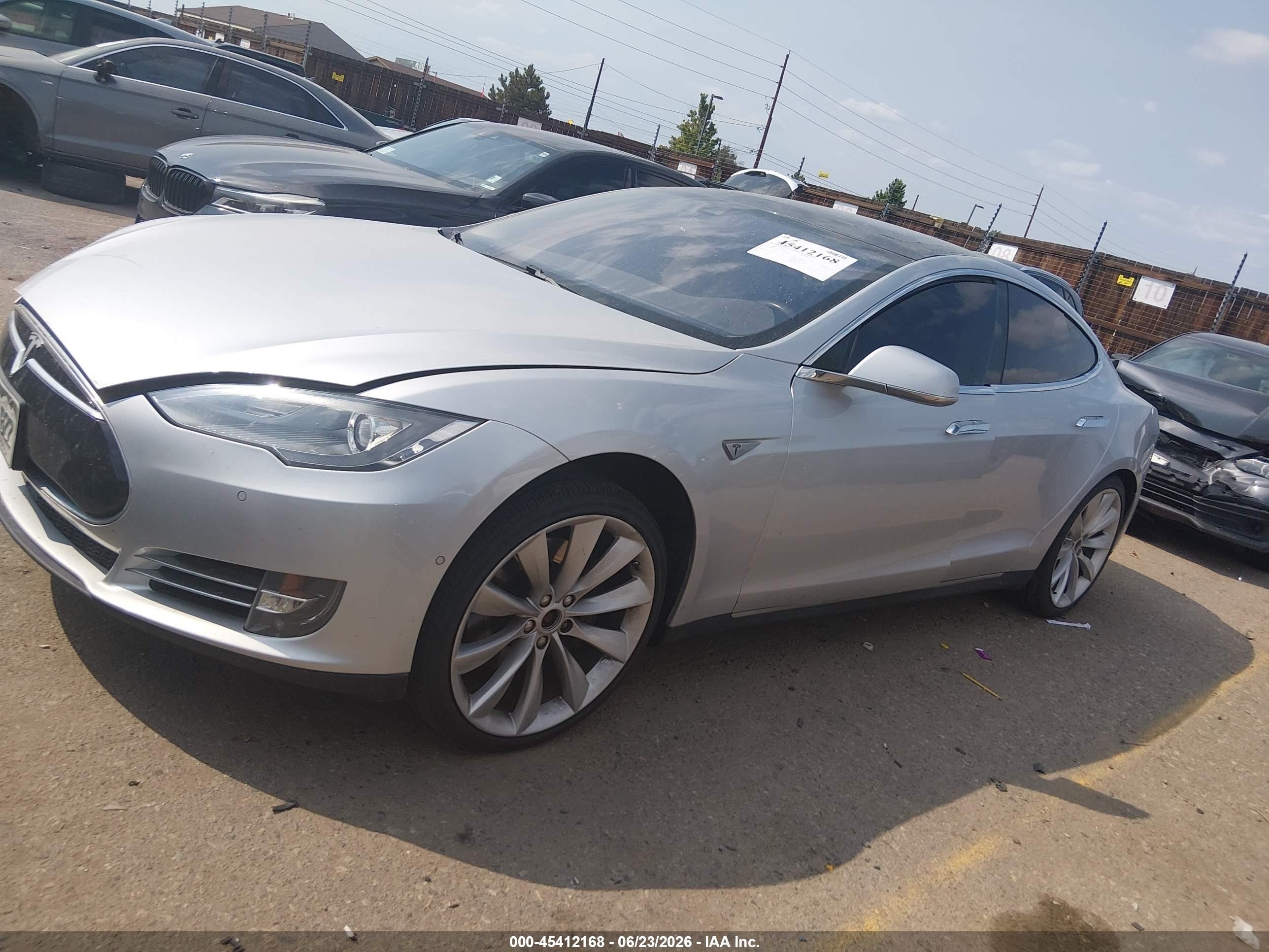 2015 Tesla Model S 70d/85d/p85d Silver vin: 5YJSA1H21FFP67366