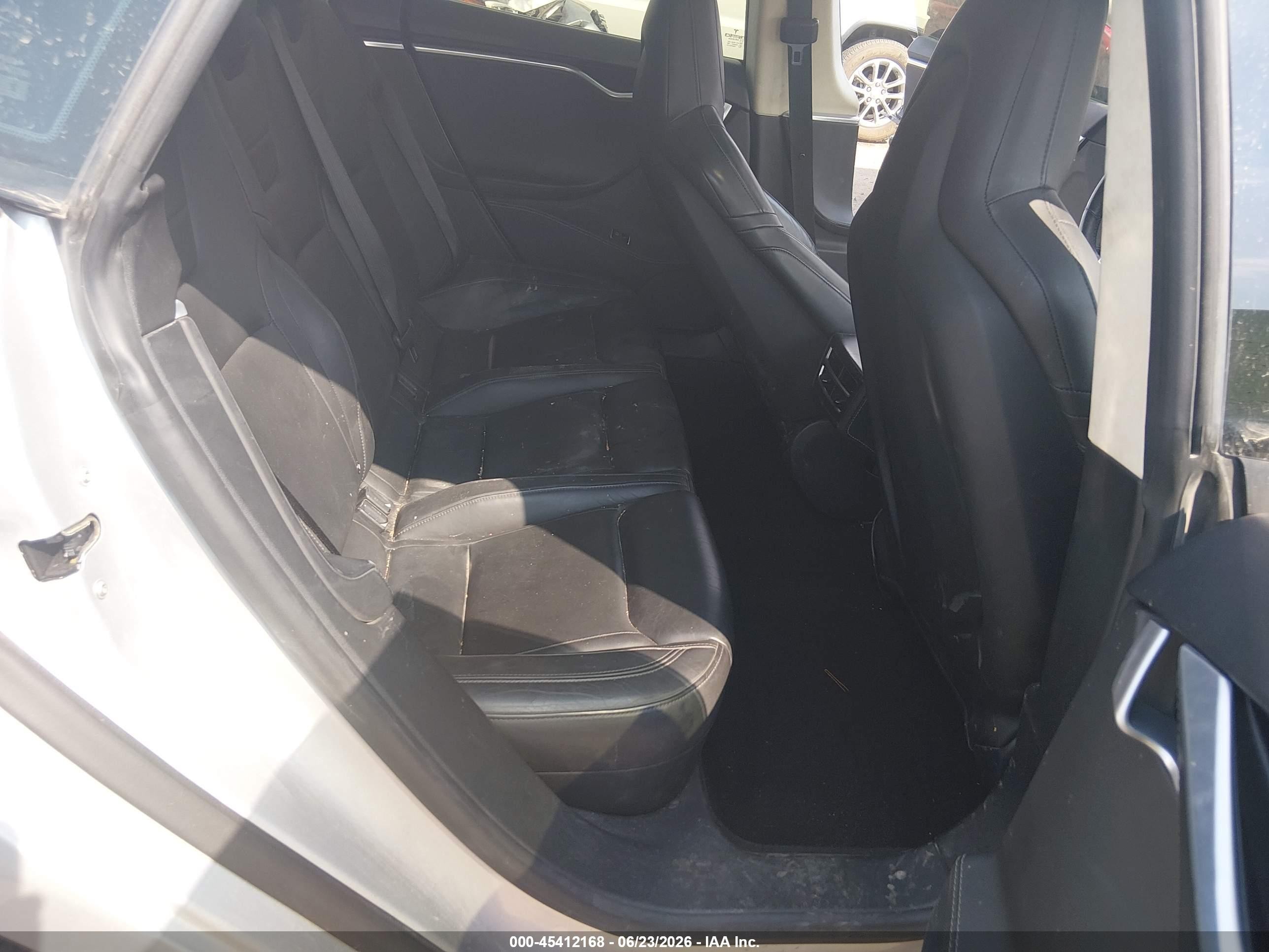 2015 Tesla Model S 70d/85d/p85d Silver vin: 5YJSA1H21FFP67366