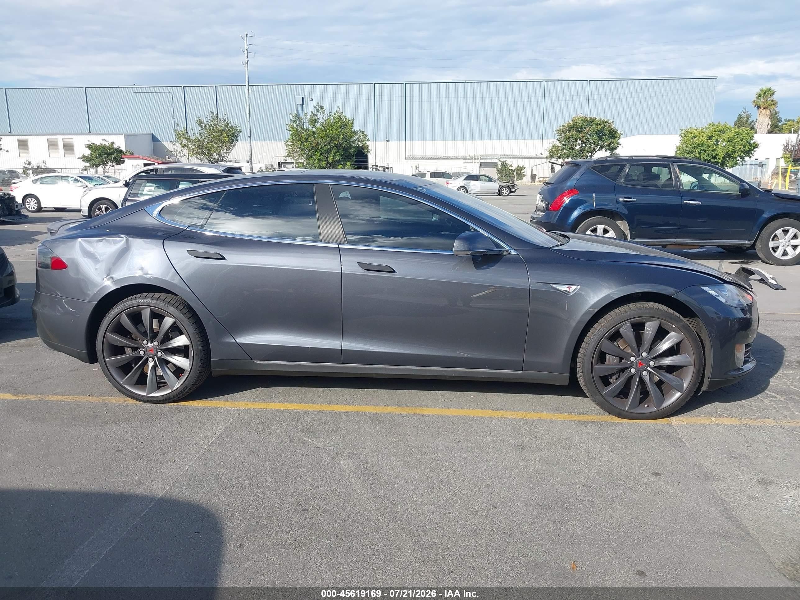 2015 Tesla Model S 70d/85d/p85d Gray vin: 5YJSA1H22FF087296