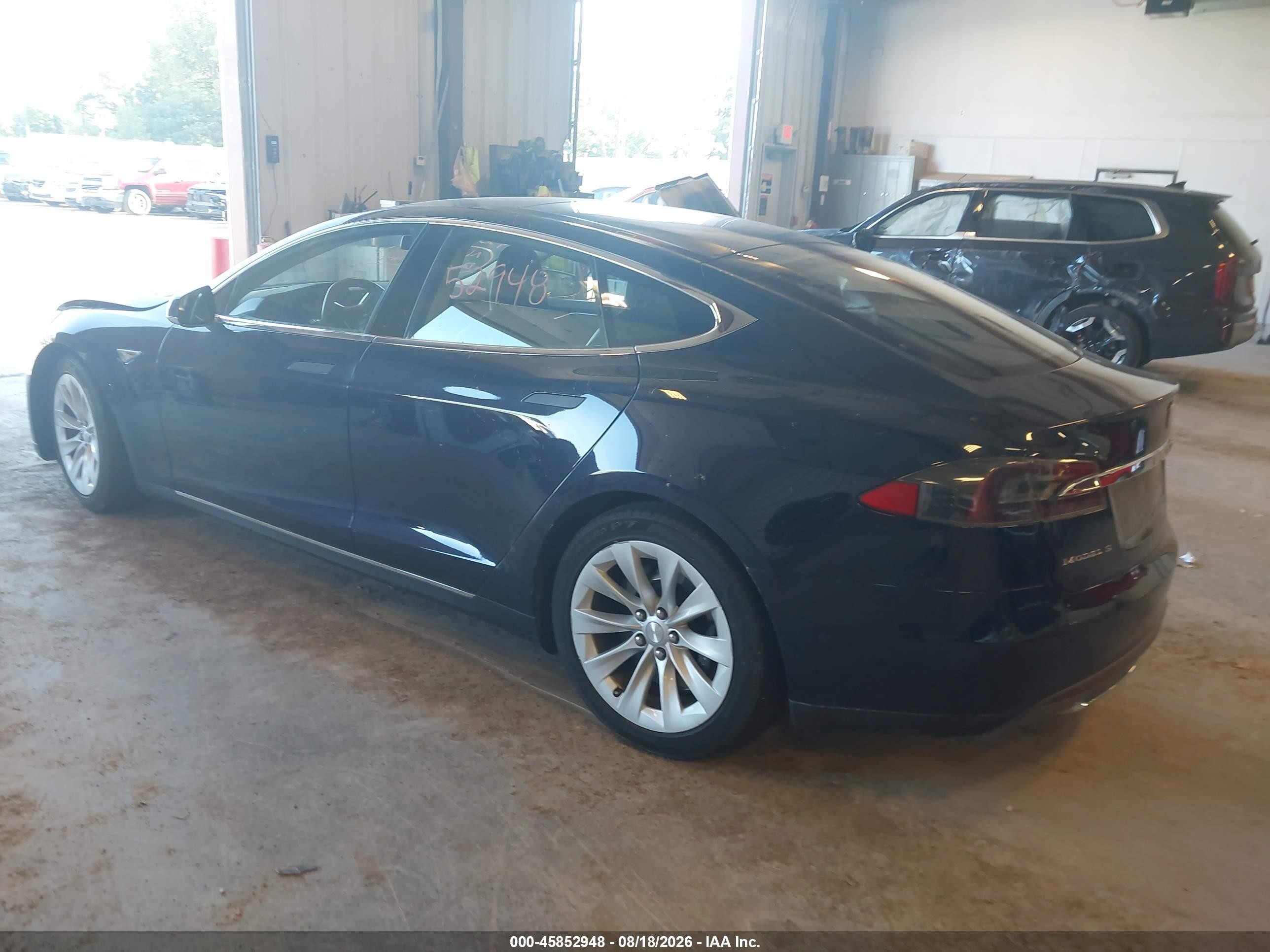 2015 Tesla Model S 70d/85d/p85d Blue vin: 5YJSA1H22FFP77744